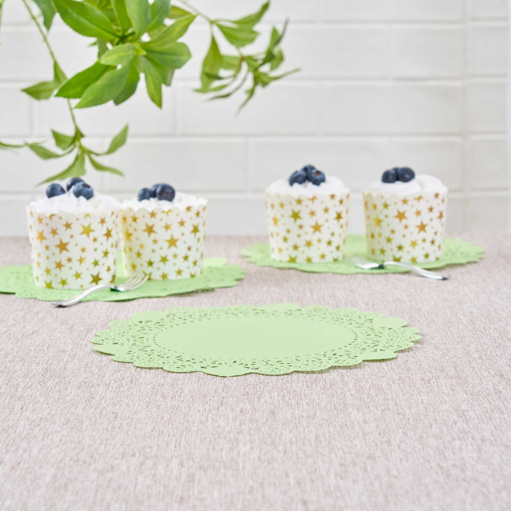 Pastry Tek Round Green Paper Doilies - Lace - 8" x 8" - 4000 count box