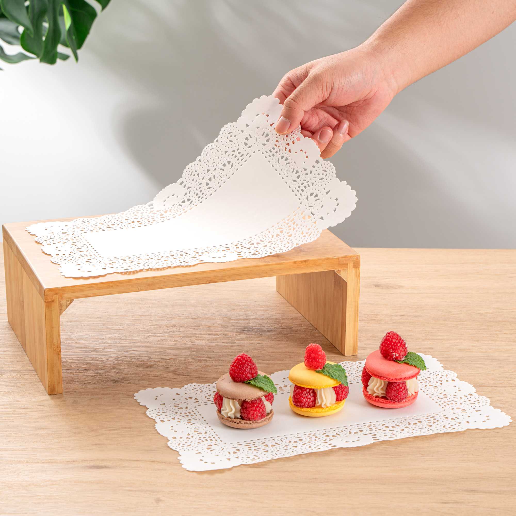Pastry Tek Rectangle White Paper Doilies - Lace - 12" x 7" - 100 count box