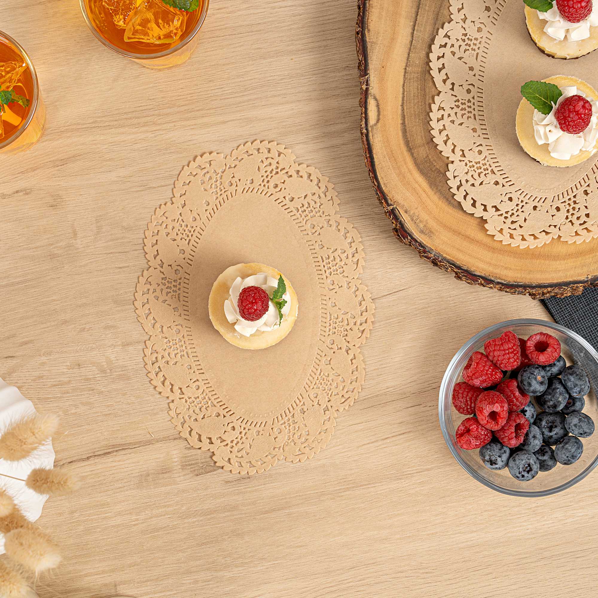 Pastry Tek Oval Kraft Paper Doilies - Lace - 9" x 6 1/2" - 4000 count box