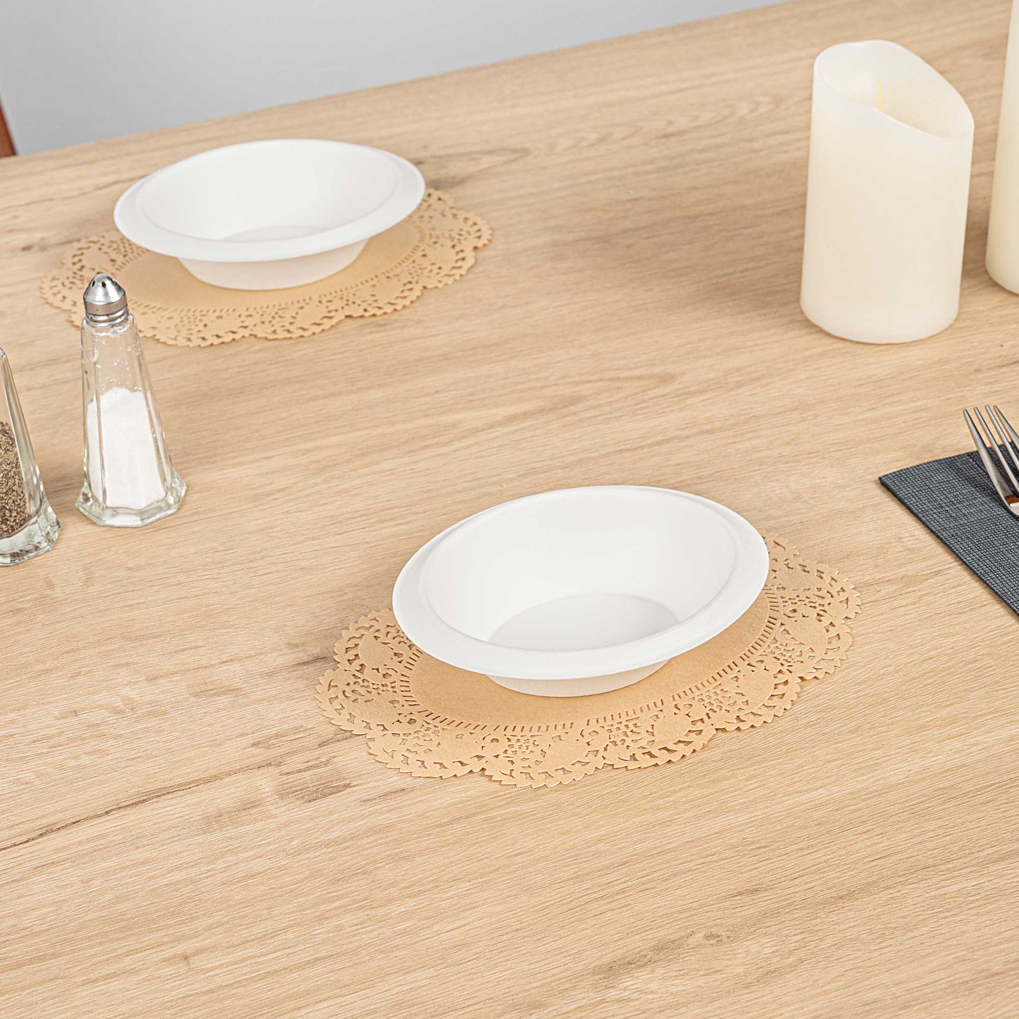 Pastry Tek Oval Kraft Paper Doilies - Lace - 9" x 6 1/2" - 4000 count box