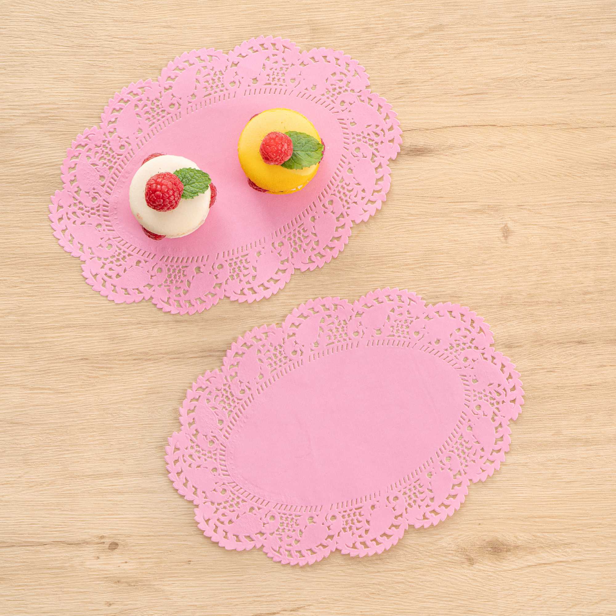 Pastry Tek Oval Pink Paper Doilies - Lace - 9" x 6 1/2" - 4000 count box