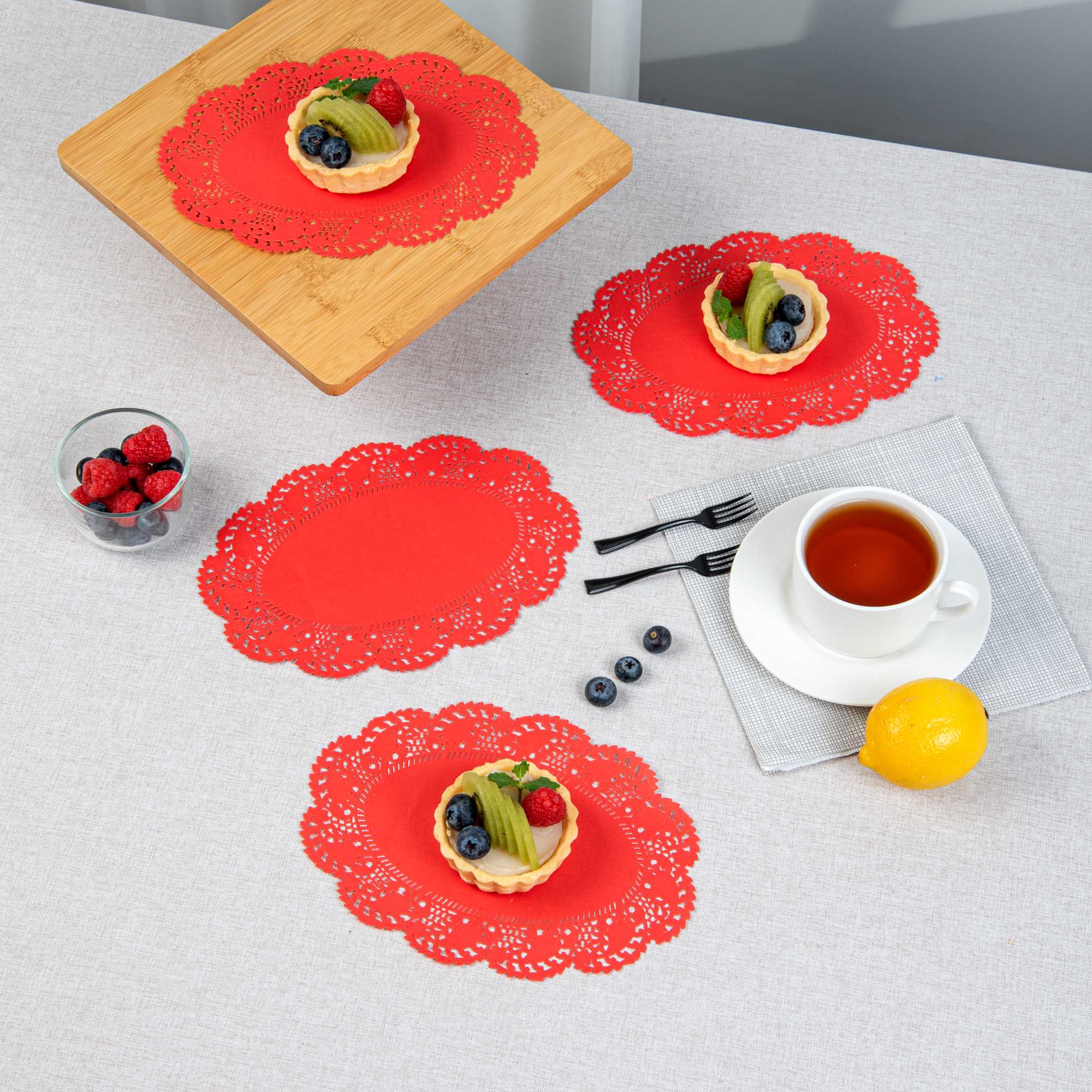Pastry Tek Oval Red Paper Doilies - Lace - 9" x 6 1/2" - 4000 count box