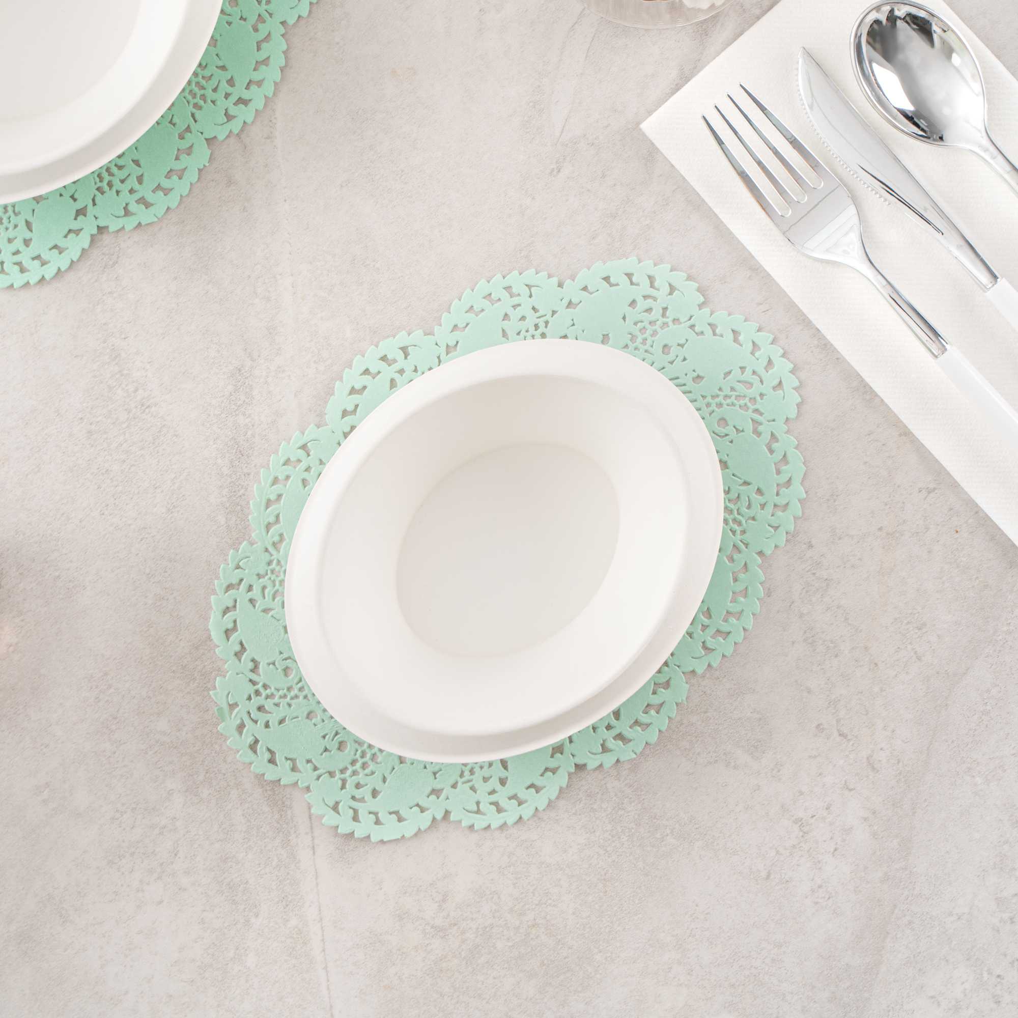Pastry Tek Oval Teal Paper Doilies - Lace - 9" x 6 1/2" - 4000 count box