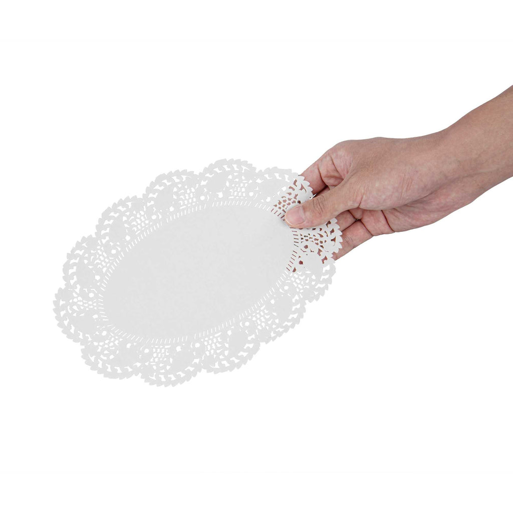 Pastry Tek Oval White Paper Doilies - Lace - 9" x 6 1/2" - 4000 count box