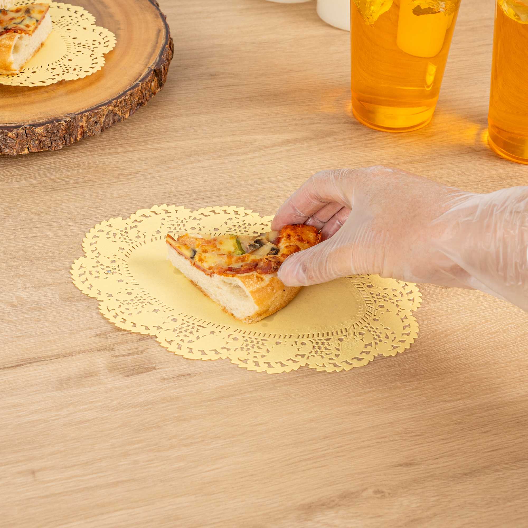 Pastry Tek Oval Yellow Paper Doilies - Lace - 9" x 6 1/2" - 4000 count box