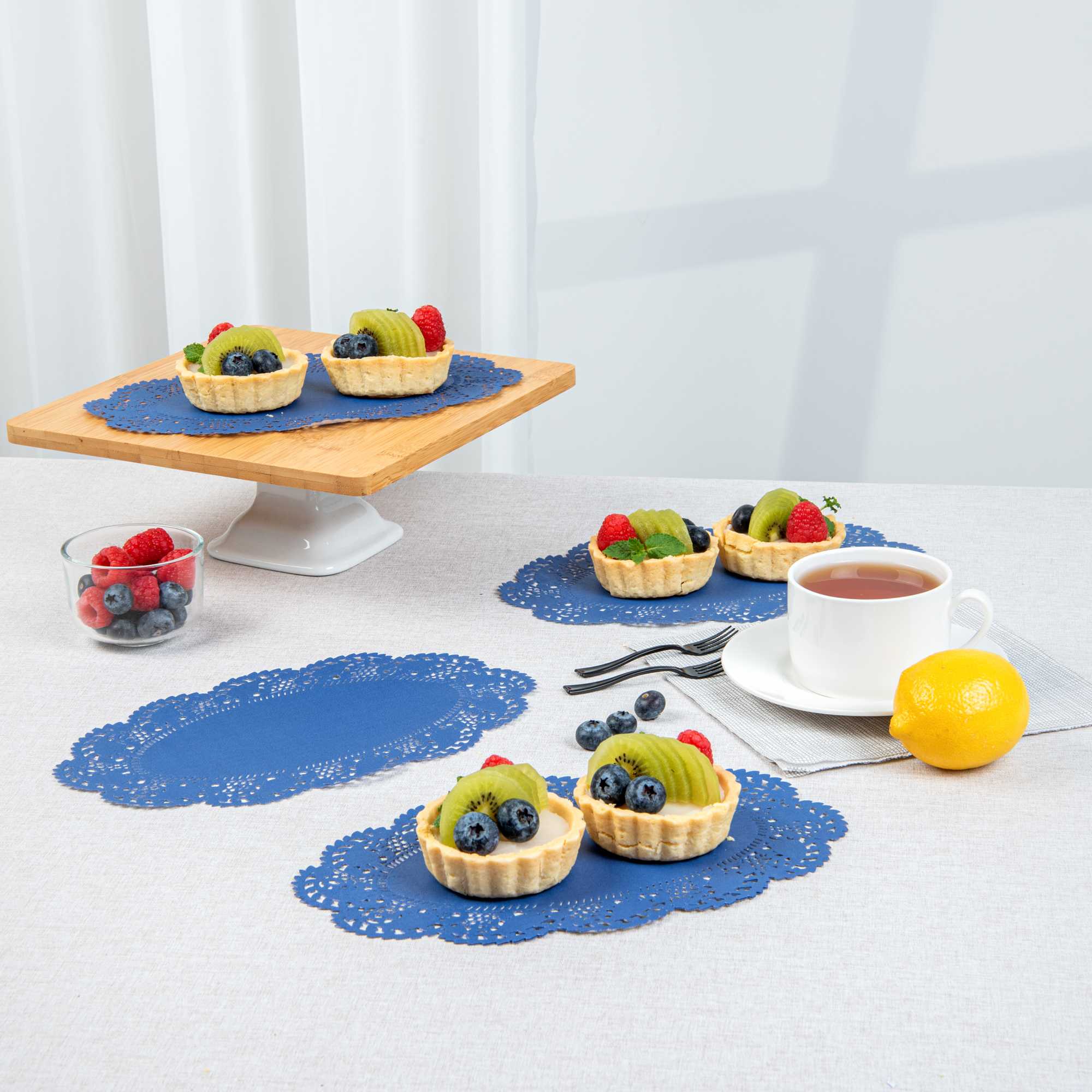 Pastry Tek Oval Navy Blue Paper Doilies - Lace - 10 1/2" x 6 1/2" - 100 count box