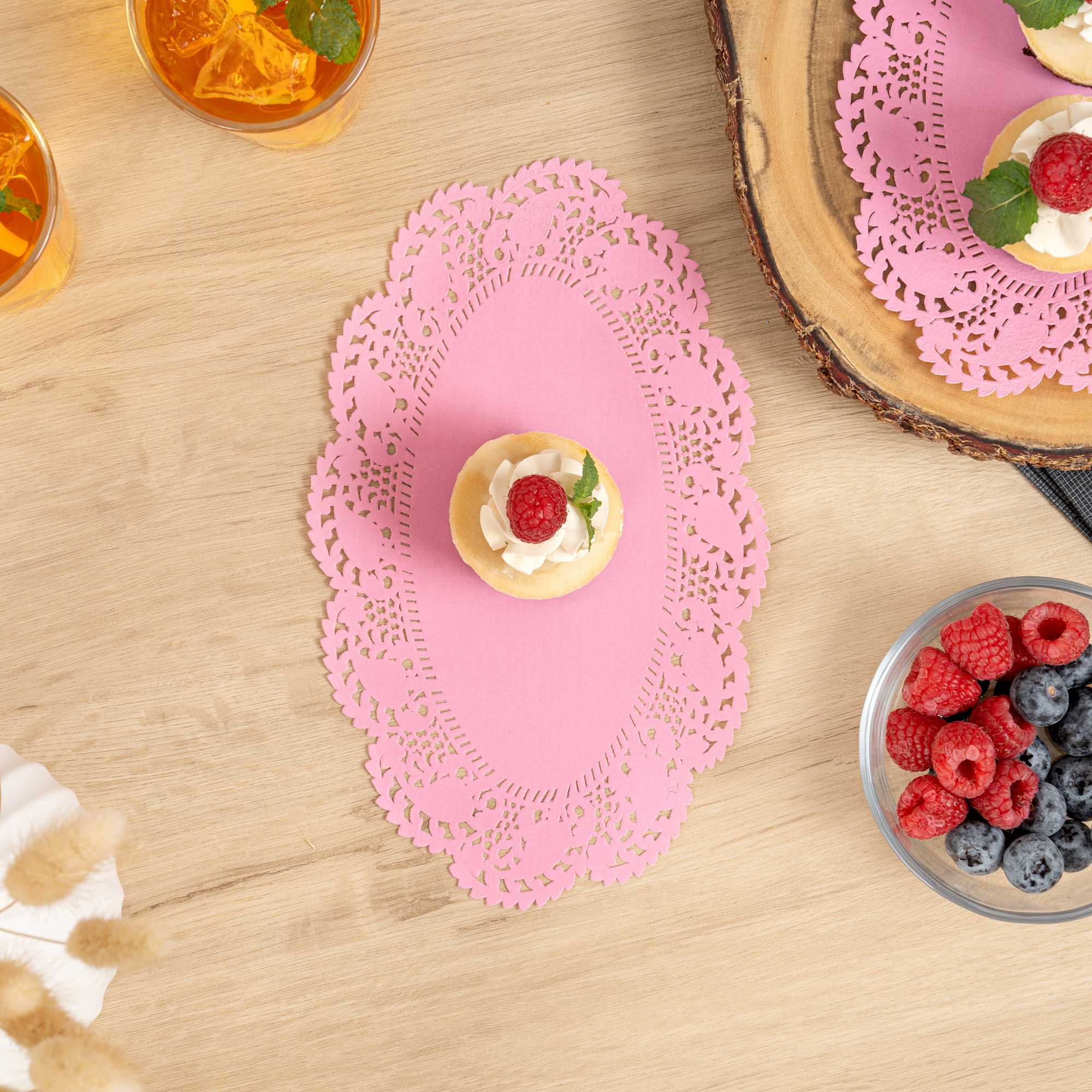 Pastry Tek Oval Pink Paper Doilies - Lace - 10 1/2" x 6 1/2" - 4000 count box