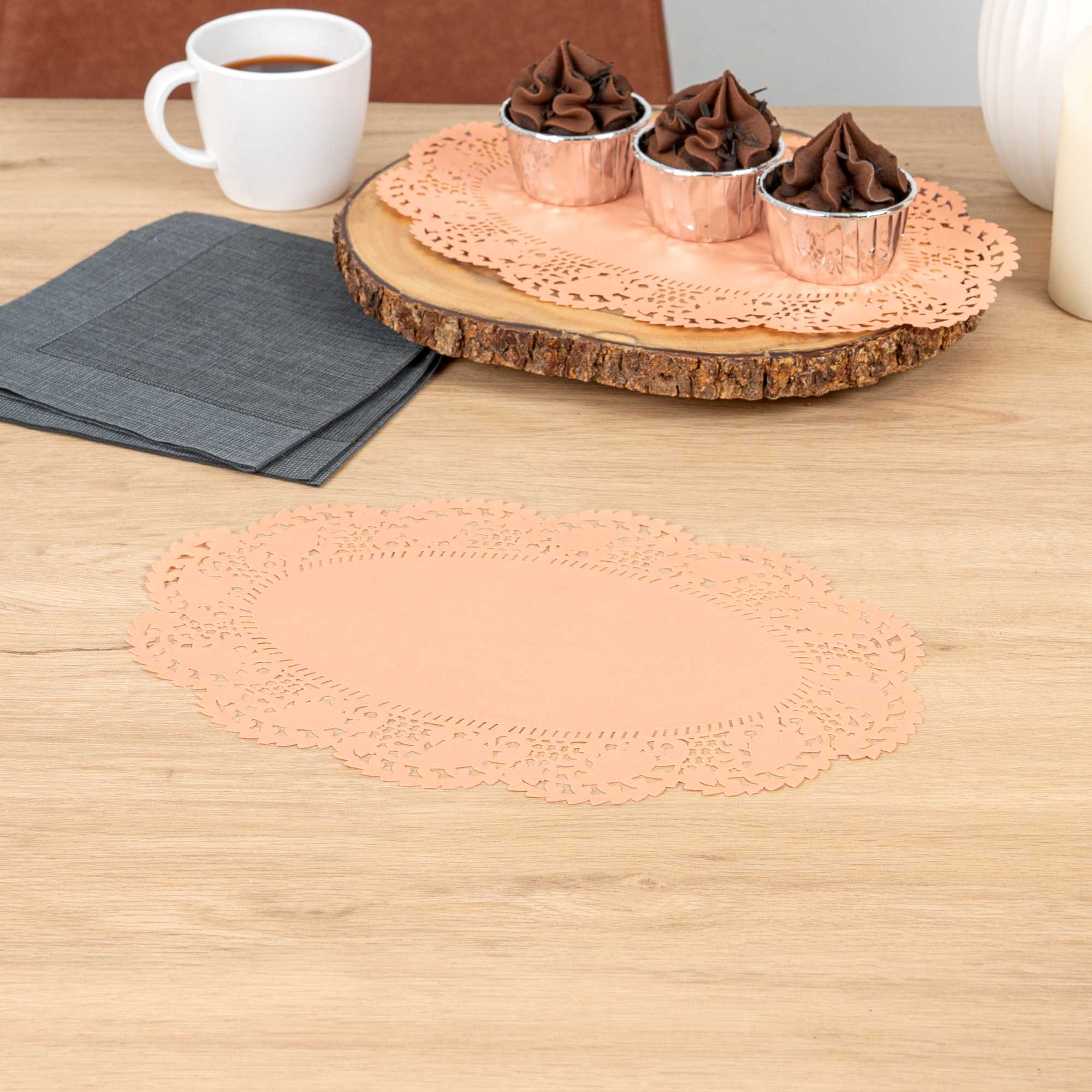 Pastry Tek Oval Coral Paper Doilies - Lace - 12 1/2" x 8 1/2" - 4000 count box