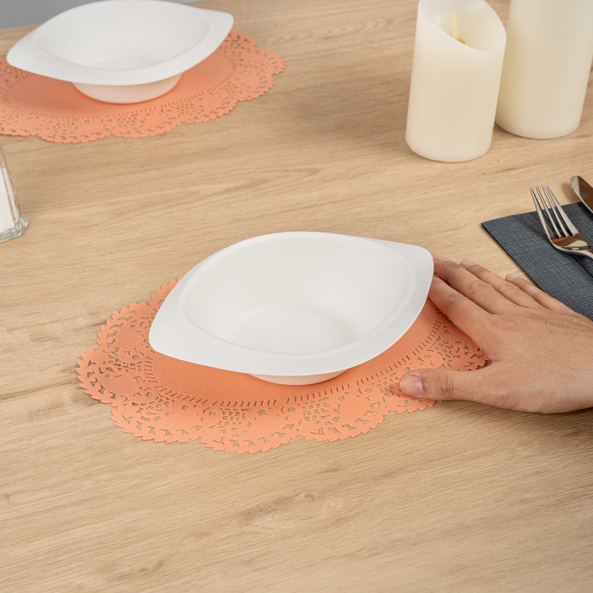 Pastry Tek Oval Coral Paper Doilies - Lace - 12 1/2" x 8 1/2" - 4000 count box