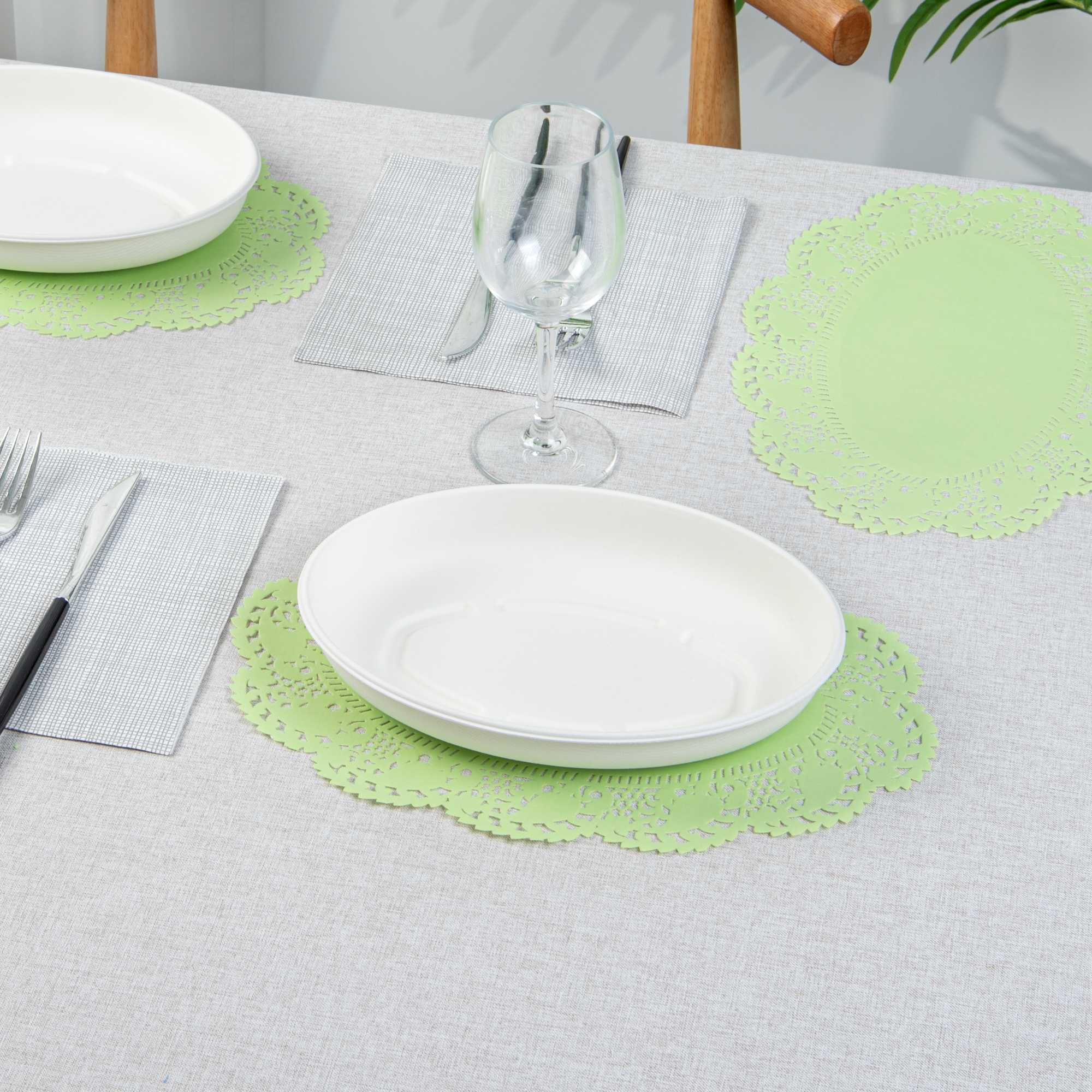 Pastry Tek Oval Green Paper Doilies - Lace - 12 1/2" x 8 1/2" - 4000 count box