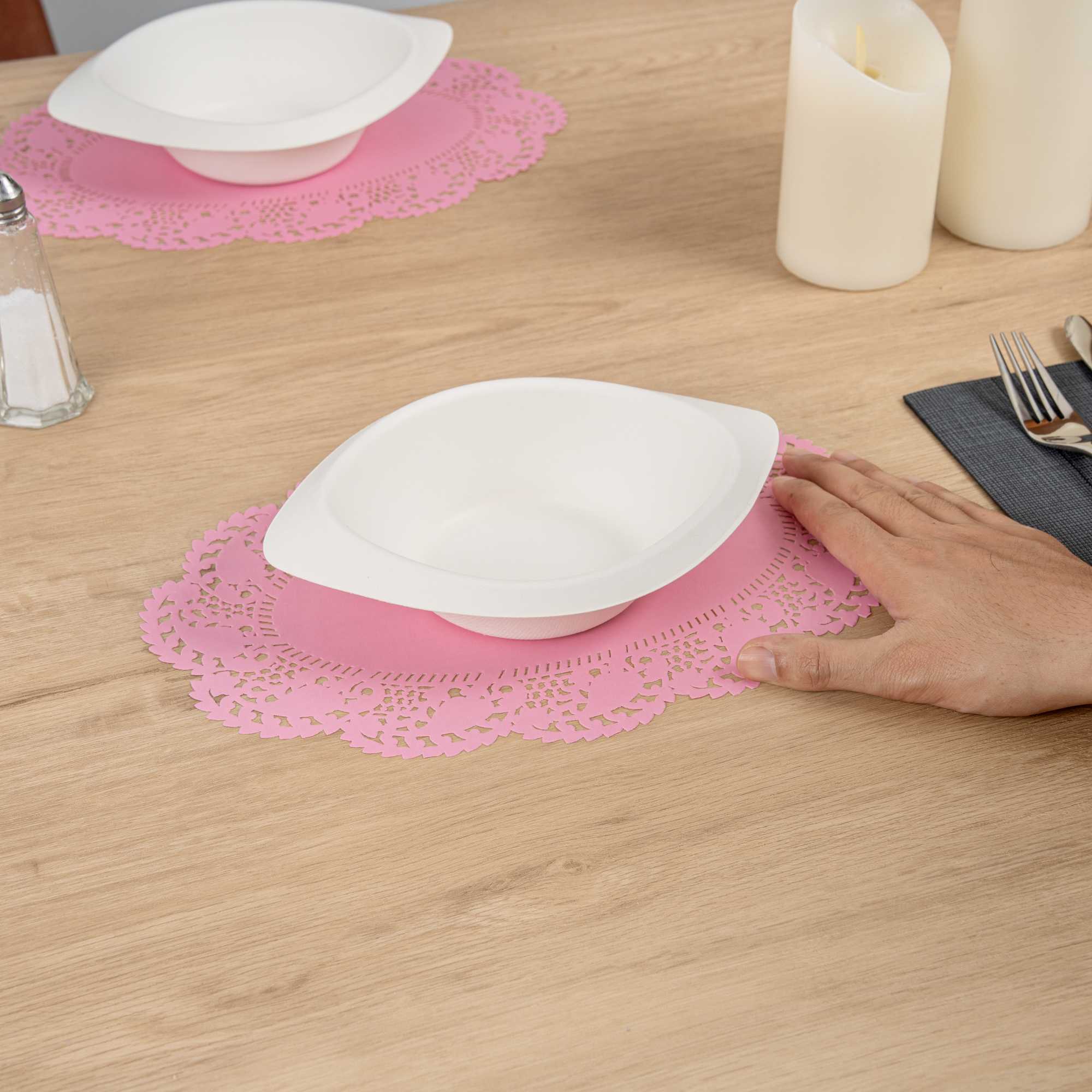Pastry Tek Oval Pink Paper Doilies - Lace - 12 1/2" x 8 1/2" - 100 count box