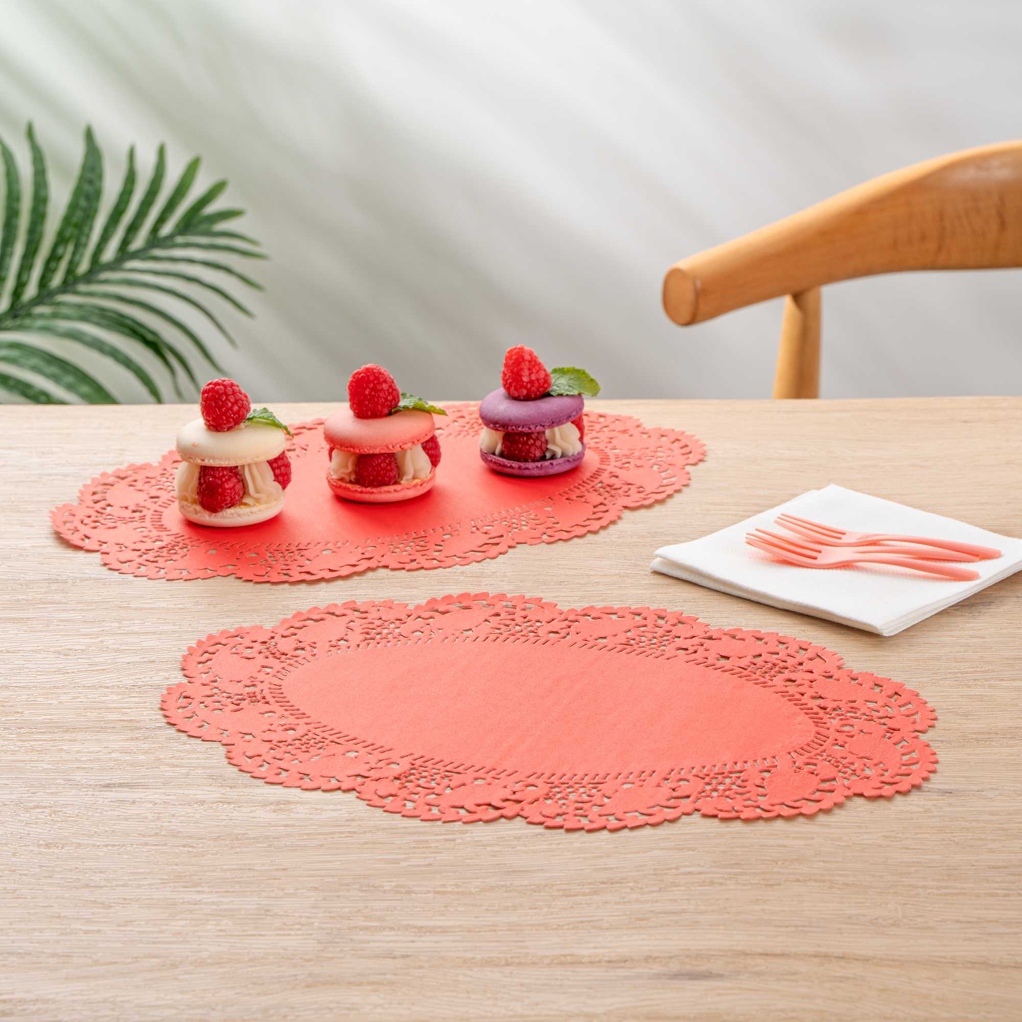 Pastry Tek Oval Red Paper Doilies - Lace - 12 1/2" x 8 1/2" - 100 count box