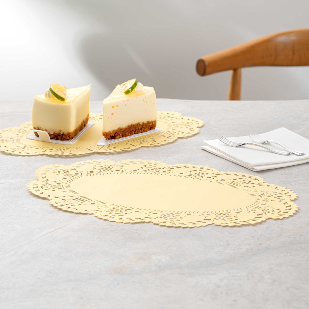 Pastry Tek Oval Yellow Paper Doilies - Lace - 12 1/2" x 8 1/2" - 4000 count box