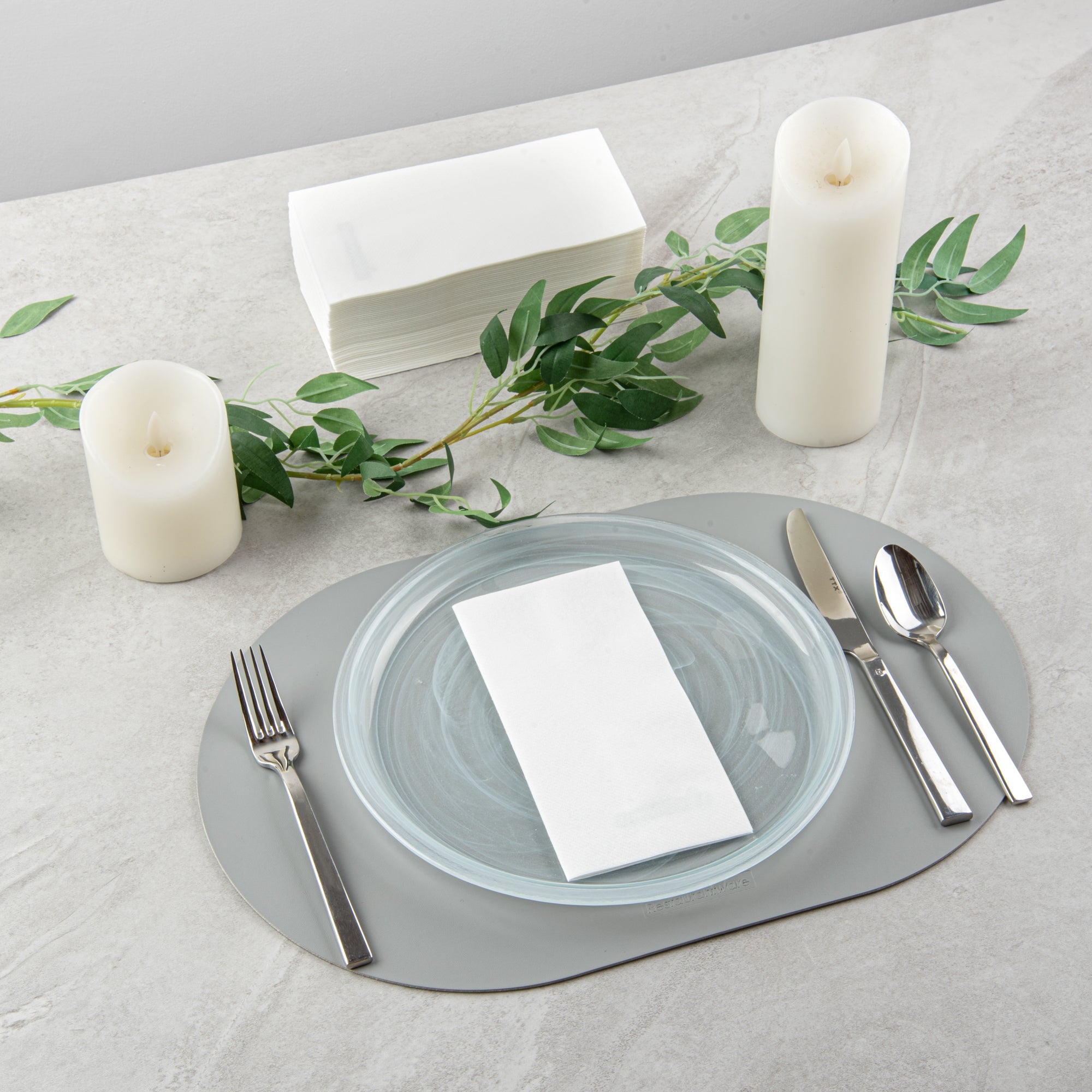 Luxenap Rectangle White Paper Linen-Feel Guest Towel / Napkin - Air Laid - 15 3/4" x 7 3/4" - 600 count box