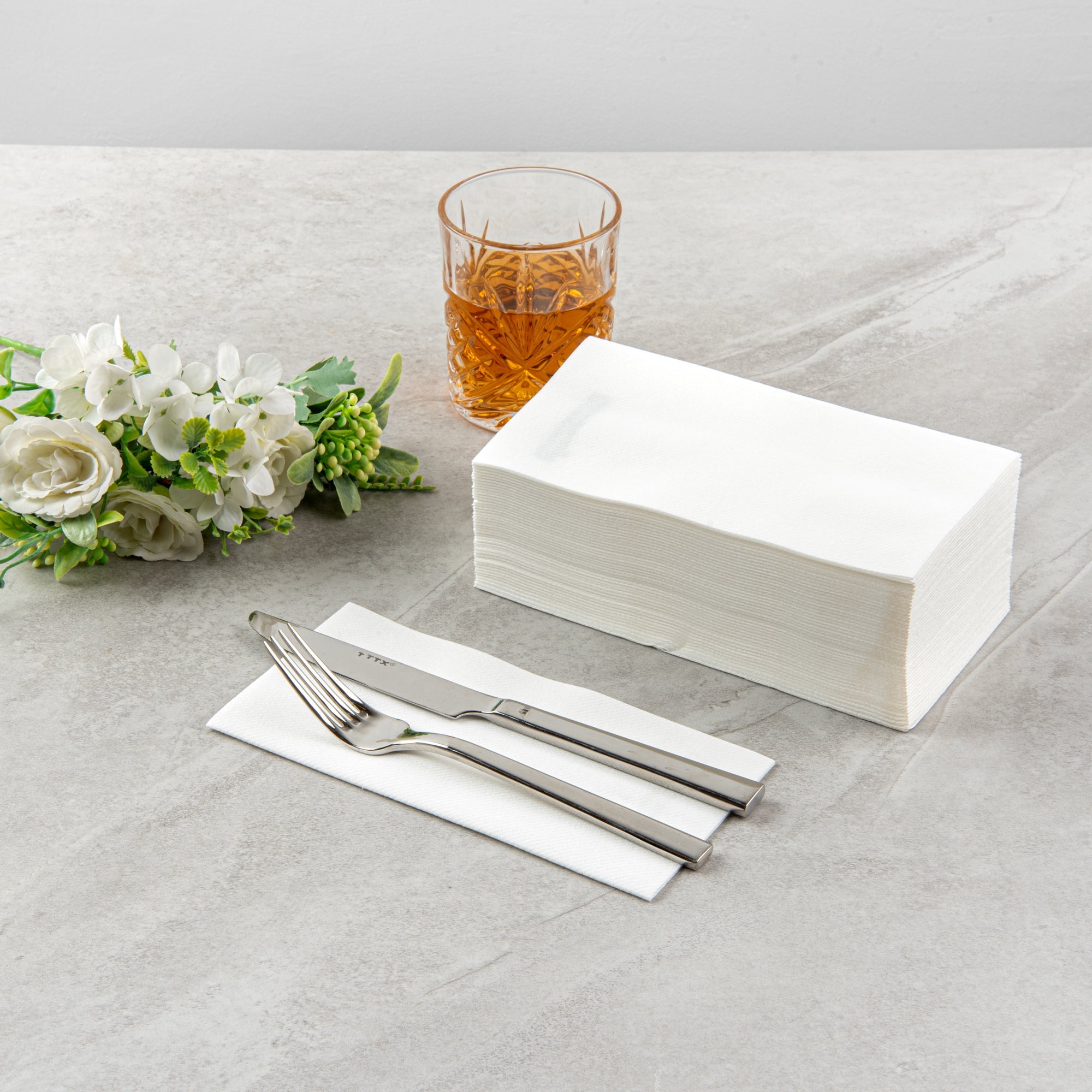 Luxenap Rectangle White Paper Linen-Feel Guest Towel / Napkin - Air Laid - 15 3/4" x 7 3/4" - 600 count box