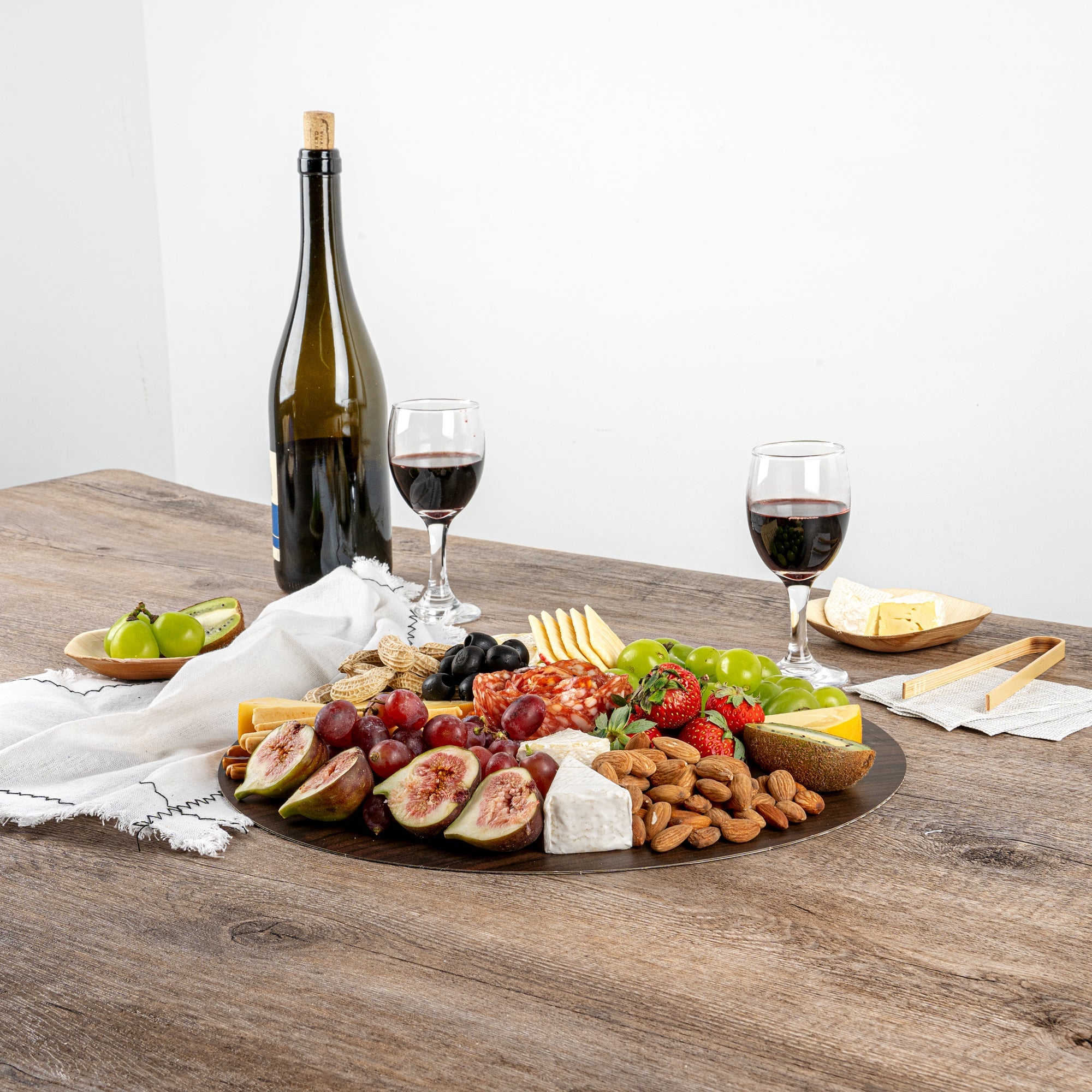 Cater Tek Round Dark Cheese / Charcuterie Board - Faux Wood - 13 3/4" x 13 3/4" - 10 count box