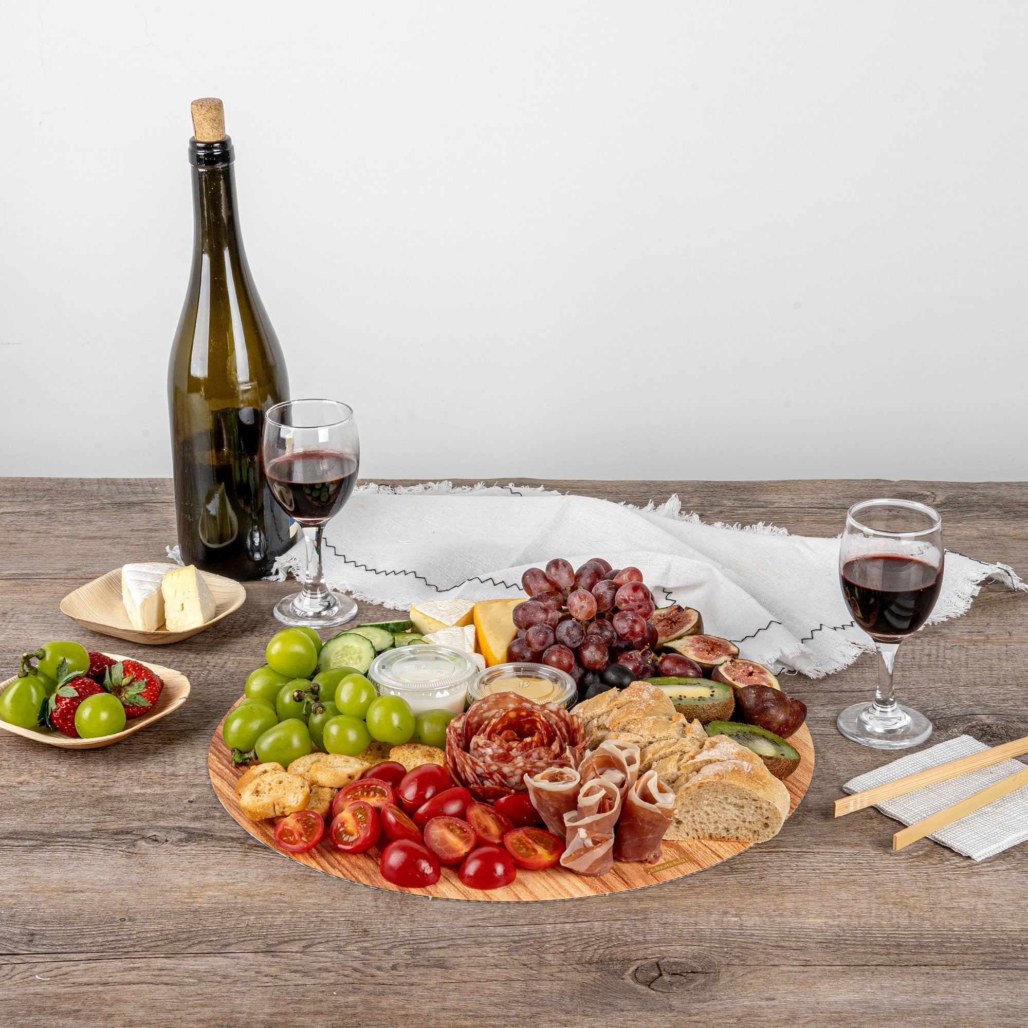 Cater Tek Round Natural Cardboard Cheese / Charcuterie Board - Faux Wood - 13 3/4" x 13 3/4" - 10 count box