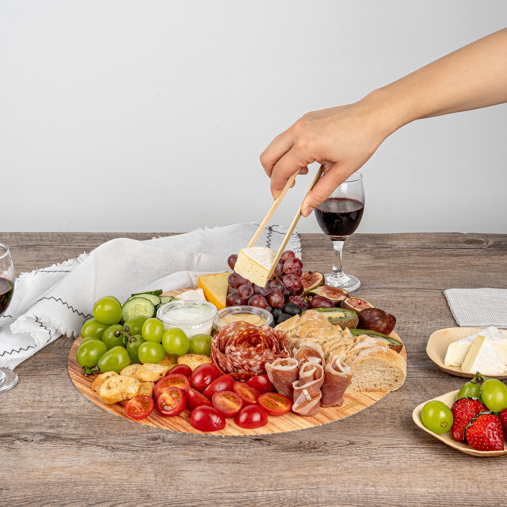 Cater Tek Round Natural Cardboard Cheese / Charcuterie Board - Faux Wood - 13 3/4" x 13 3/4" - 100 count box