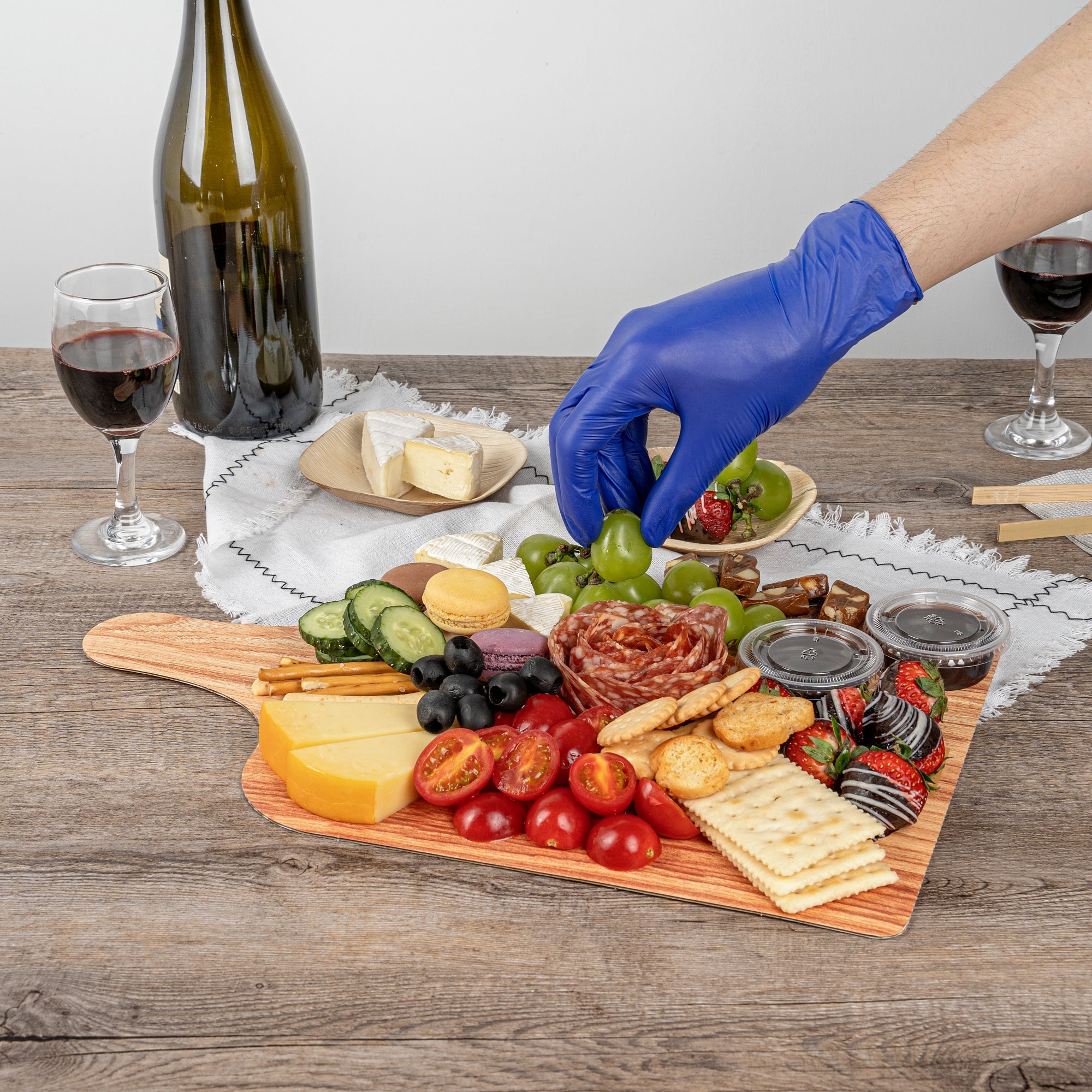 Cater Tek Natural Cheese / Charcuterie Board - Faux Wood - 15 3/4" x 9 3/4" - 100 count box