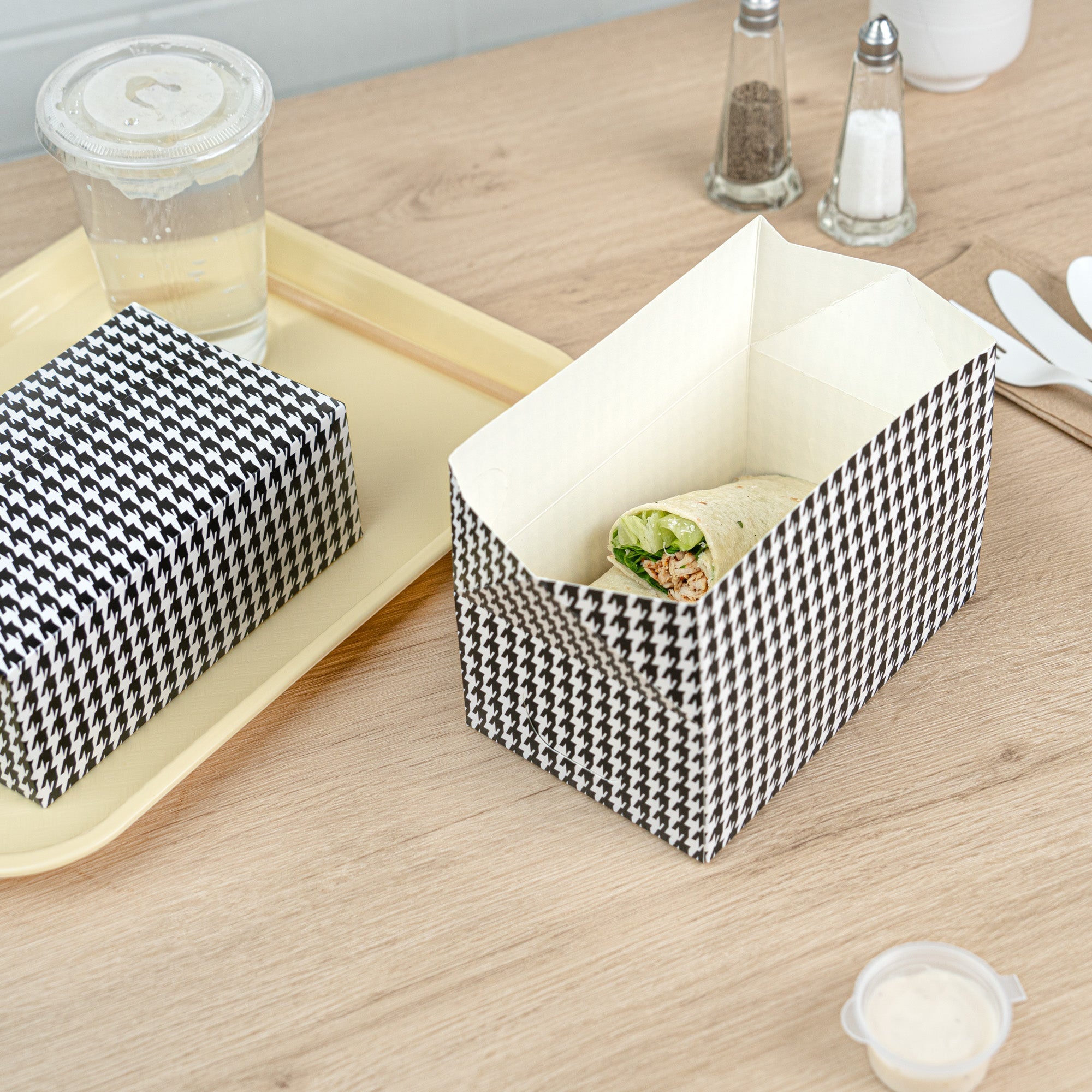 Bio Tek 47 oz Black Houndstooth Paper Lunch / Chicken Box - with Fast Top - 7" x 4 1/2" x 2 3/4" - 400 count box