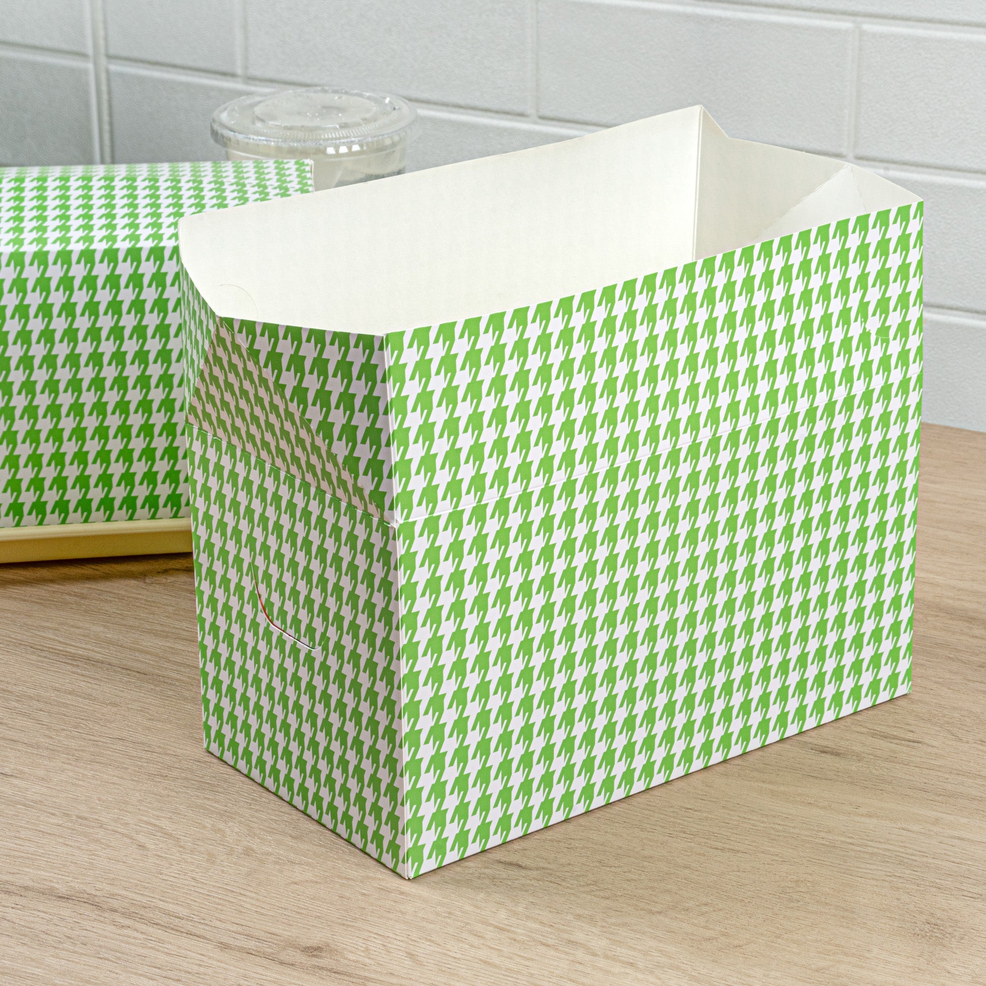 Bio Tek 80 oz Green Houndstooth Paper Lunch / Chicken Box - with Fast Top - 9" x 5" x 5" - 400 count box