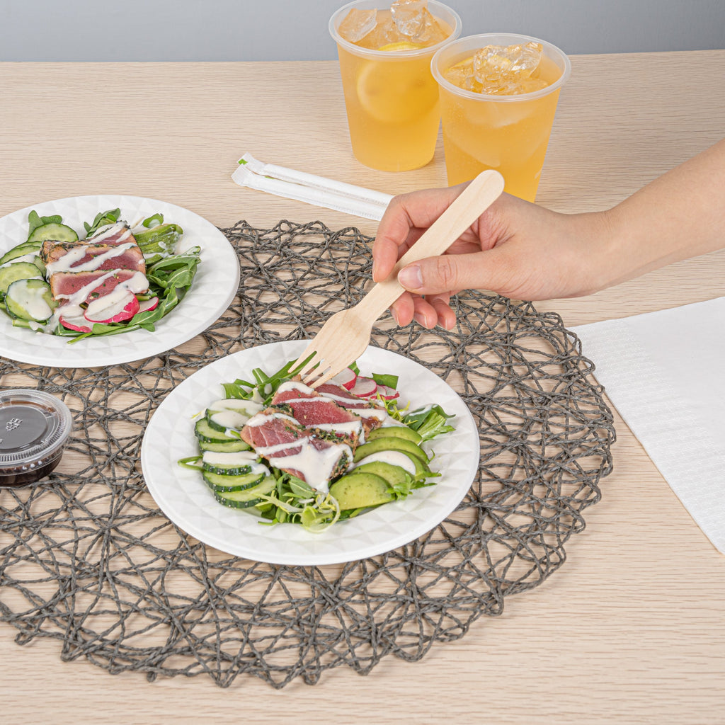 Pulp Safe No PFAS Added Round White Sugarcane / Bagasse Plate - Home Compostable, with Diamond Rim - 7" x 7" x 1/2" - 100 count box