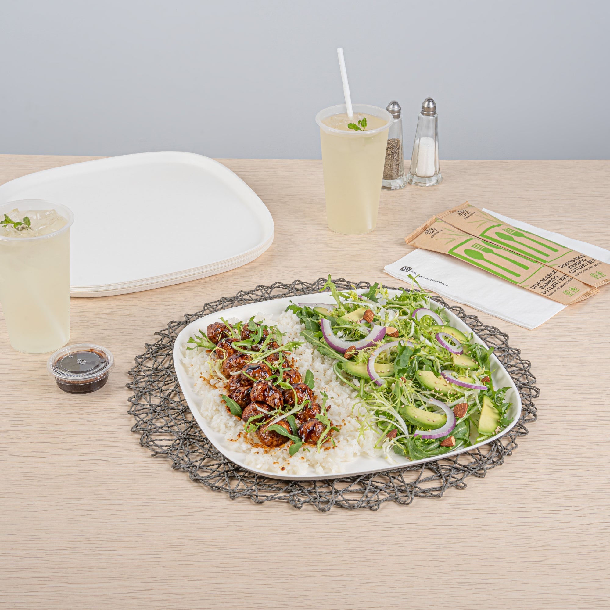 Pulp Safe Modular No PFAS Added White Sugarcane / Bagasse Plate - Home Compostable - 11 3/4" x 11 3/4" x 1/2" - 25 count box