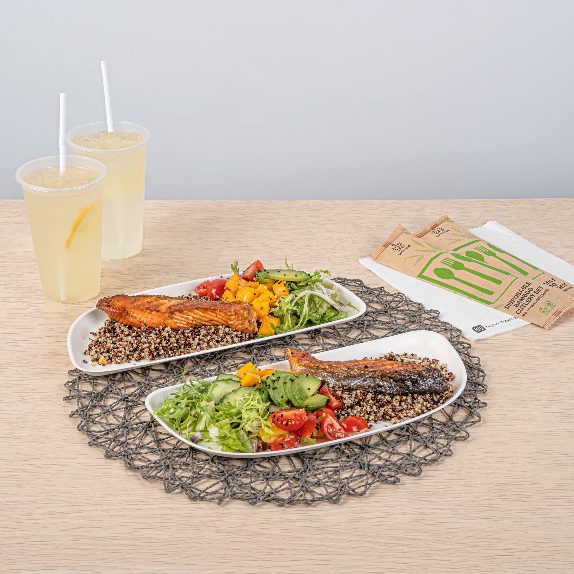 Pulp Safe Modular No PFAS Added White Sugarcane / Bagasse Plate - Home Compostable - 11 3/4" x 5 1/4" x 1/2" - 25 count box