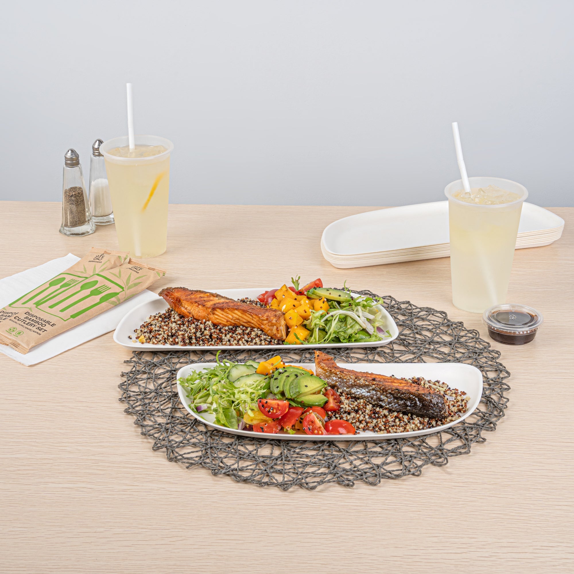 Pulp Safe Modular No PFAS Added White Sugarcane / Bagasse Plate - Home Compostable - 11 3/4" x 5 1/4" x 1/2" - 100 count box