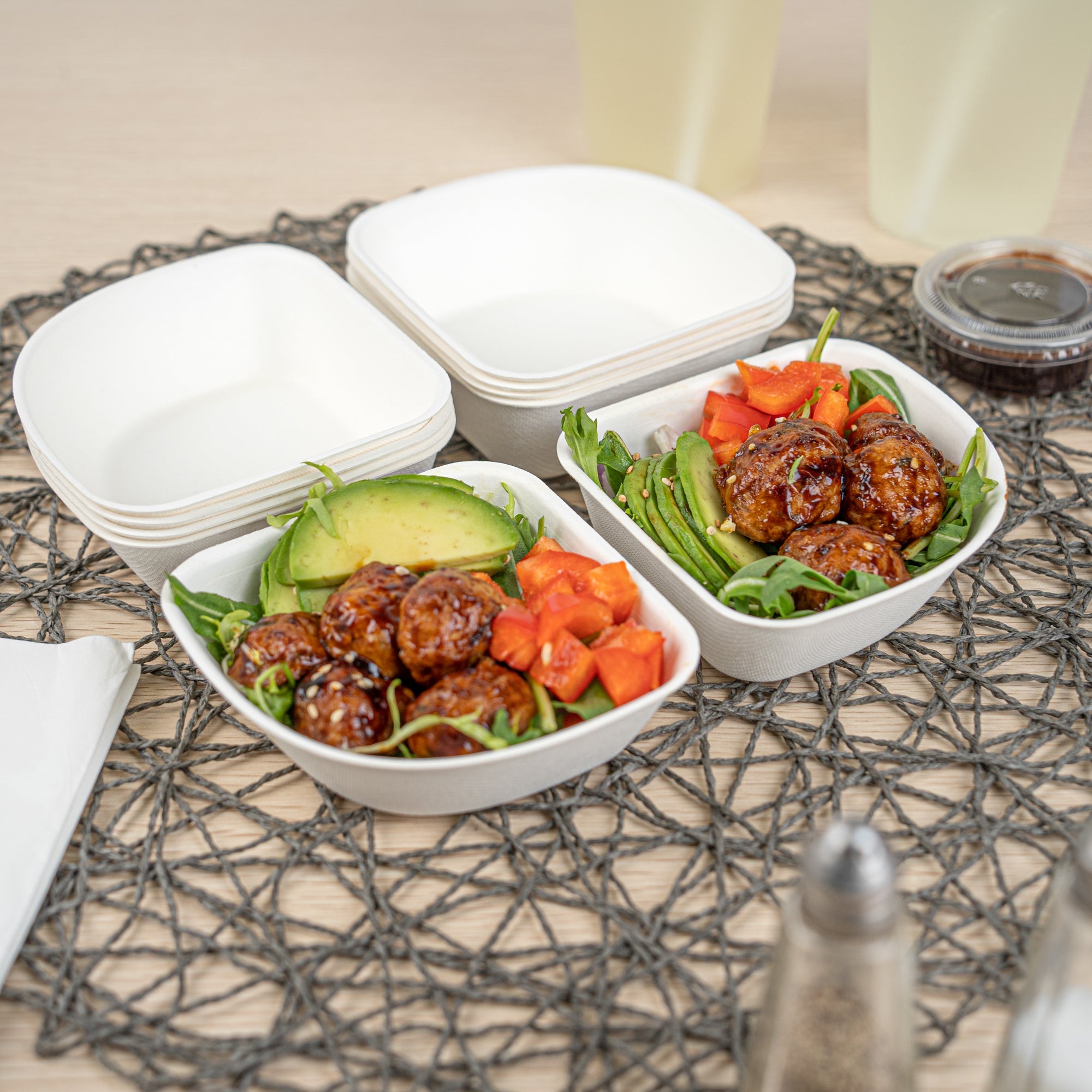 Pulp Safe Modular No PFAS Added 7 oz White Sugarcane / Bagasse Bowl - Home Compostable - 4" x 4" x 1 1/4" - 25 count box