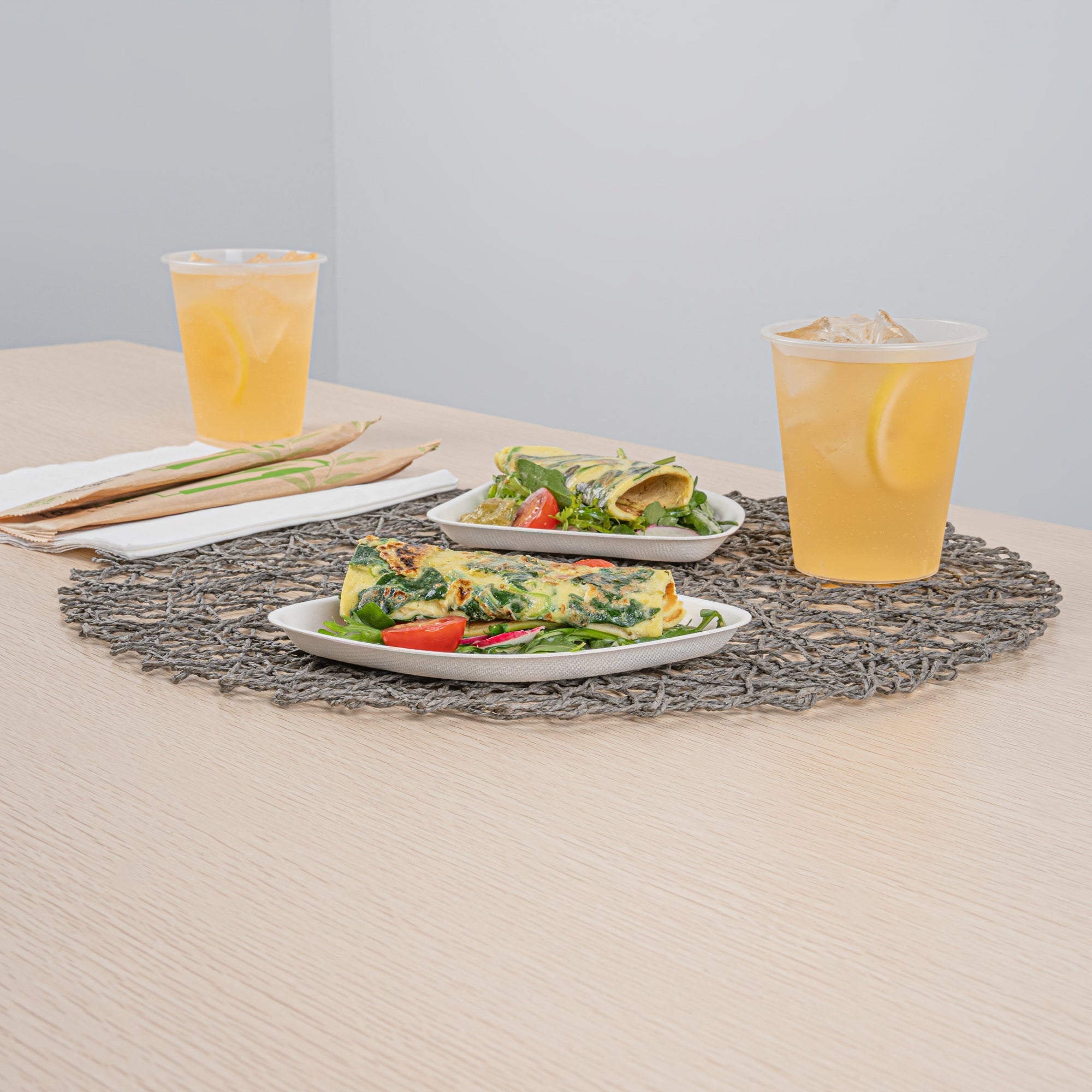 Pulp Safe Modular No PFAS Added White Sugarcane / Bagasse Plate - Home Compostable - 5 1/4" x 5 1/4" x 1/2" - 25 count box