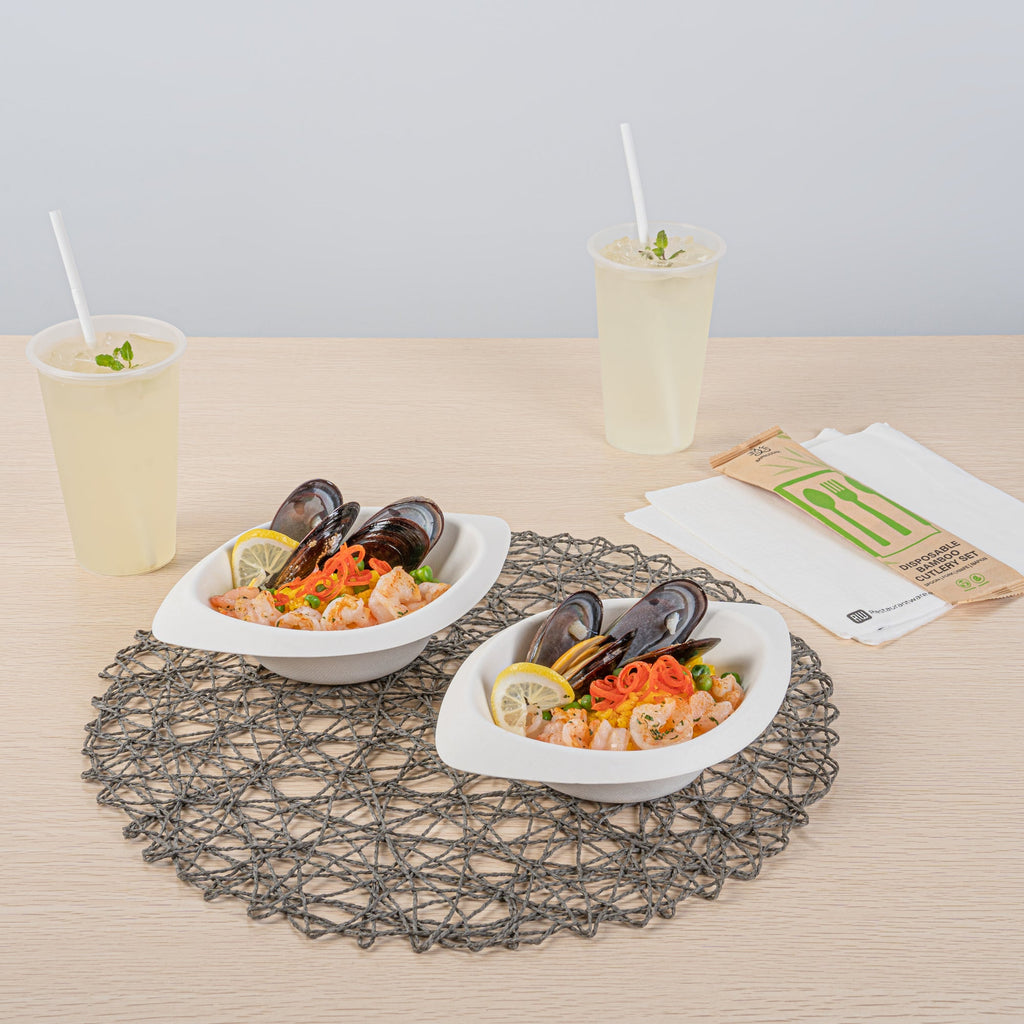 Pulp Safe No PFAS Added 12 oz Oval White Sugarcane / Bagasse Bowl - Home Compostable - 8 1/2" x 5 3/4" x 2 1/4" - 100 count box