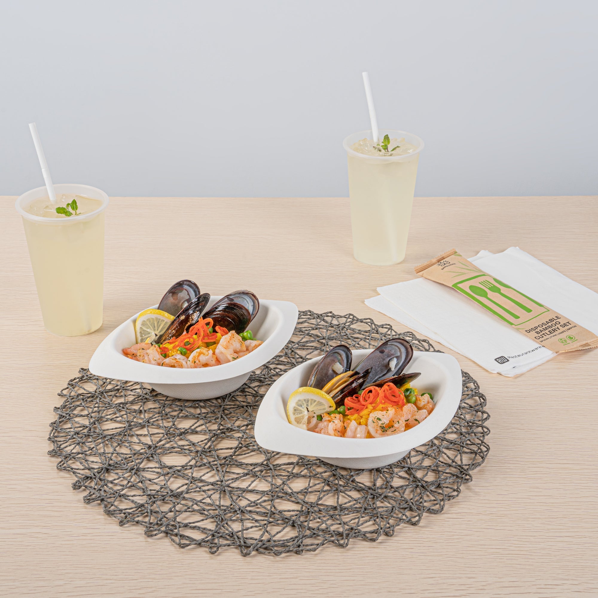Pulp Safe No PFAS Added 12 oz Oval White Sugarcane / Bagasse Bowl - Home Compostable - 8 1/2" x 5 3/4" x 2 1/4" - 100 count box