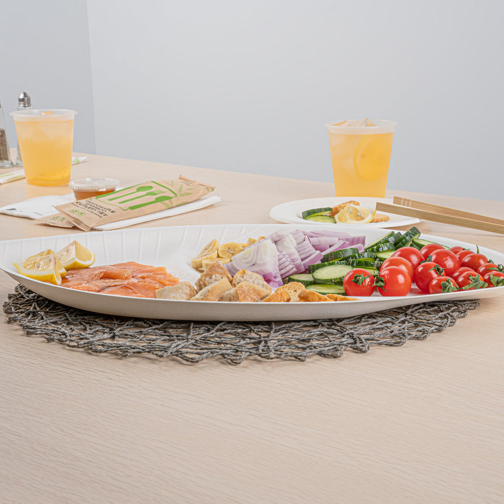 Pulp Safe Modular No PFAS Added White Sugarcane / Bagasse Tray - Home Compostable, 2 Compartments - 18 1/2" x 11 1/4" - 100 count box