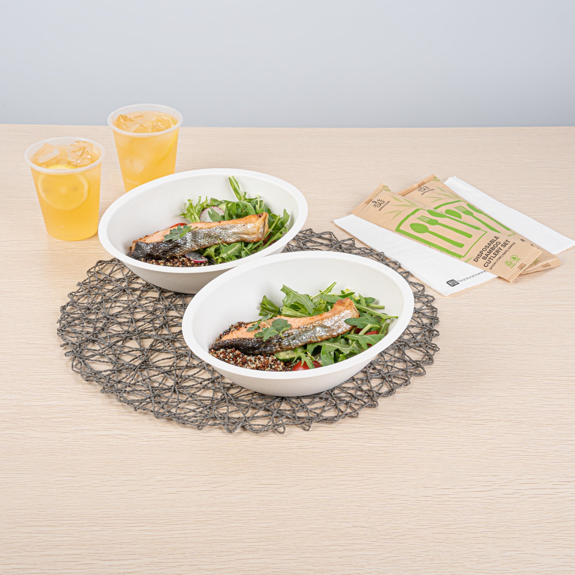 Pulp Safe No PFAS Added 27 oz Oval White Sugarcane / Bagasse Bowl - Home Compostable - 8 3/4" x 6 3/4" x 3 1/4" - 25 count box