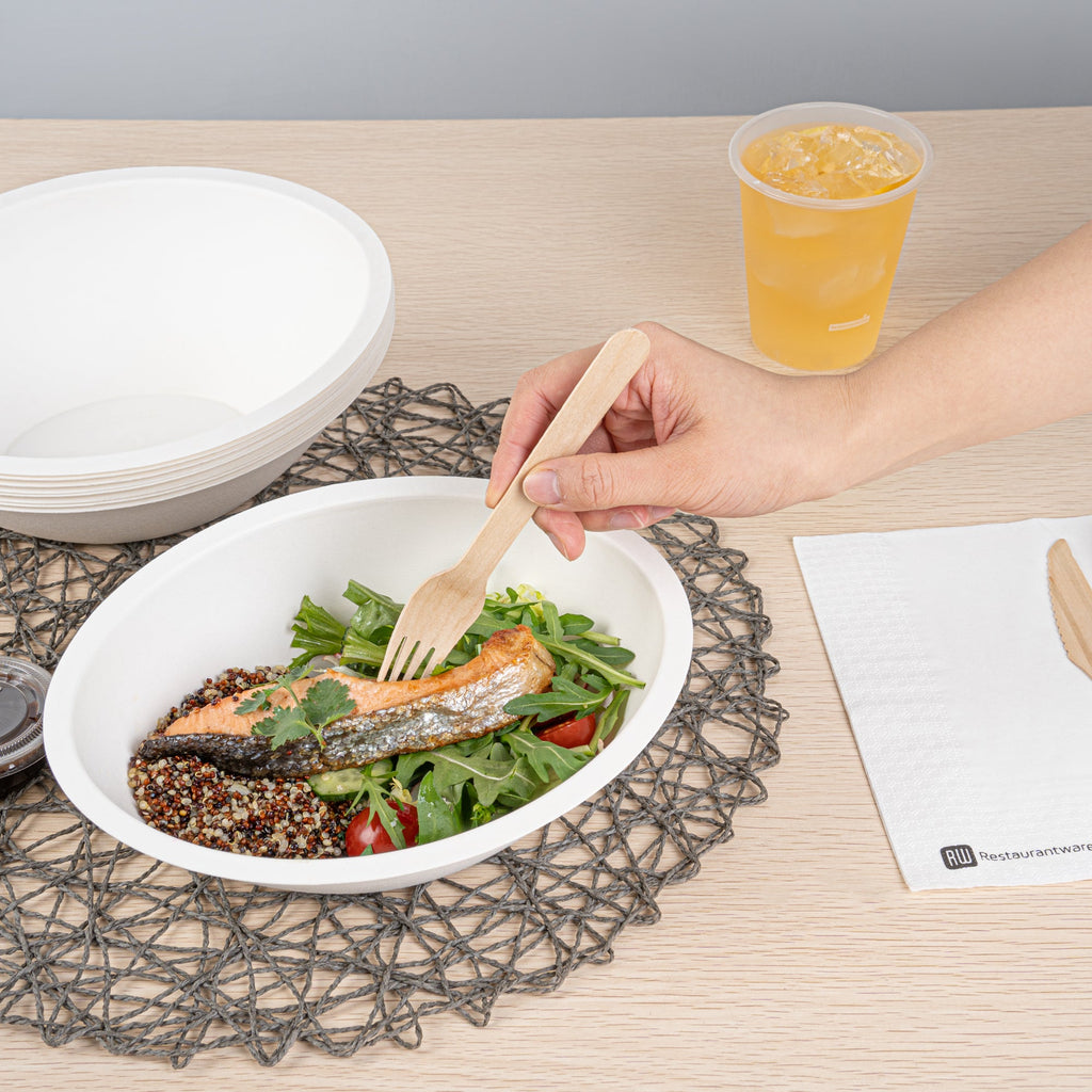 Pulp Safe No PFAS Added 27 oz Oval White Sugarcane / Bagasse Bowl - Home Compostable - 8 3/4" x 6 3/4" x 3 1/4" - 25 count box