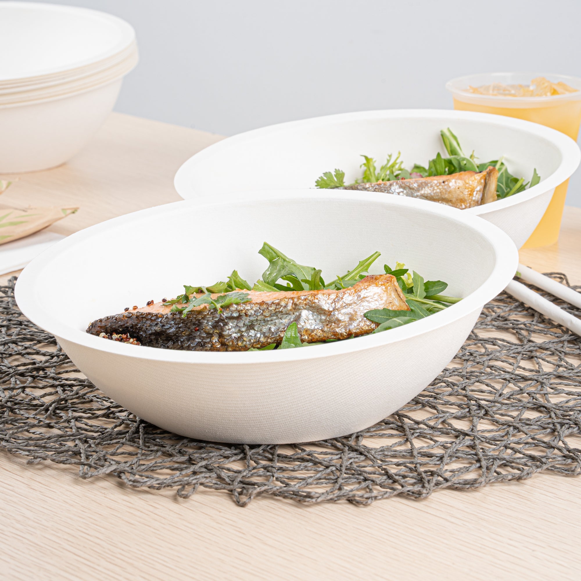 Pulp Safe No PFAS Added 27 oz Oval White Sugarcane / Bagasse Bowl - Home Compostable - 8 3/4" x 6 3/4" x 3 1/4" - 25 count box