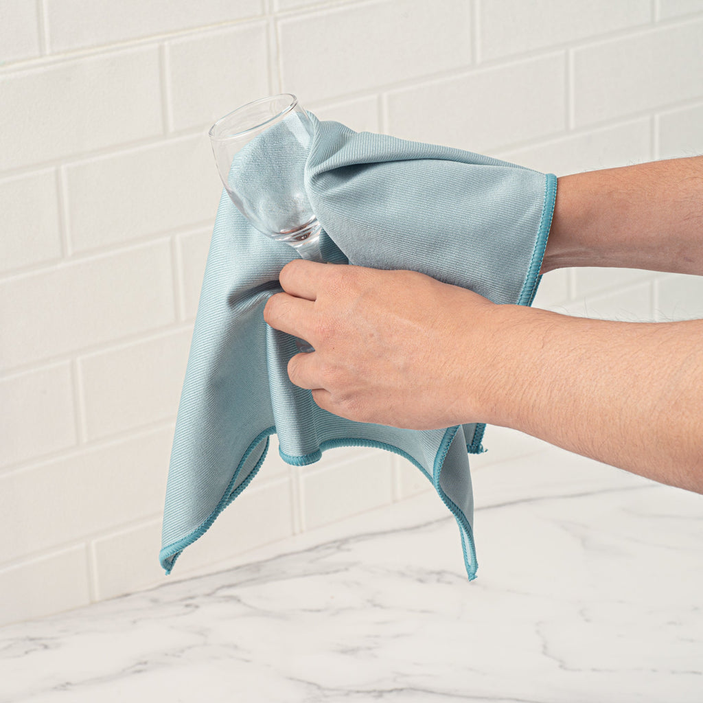 Clean Tek Professional Light Blue Microfiber Glass Cleaning Cloth - 15 3/4" x 15 3/4" - 2 count box