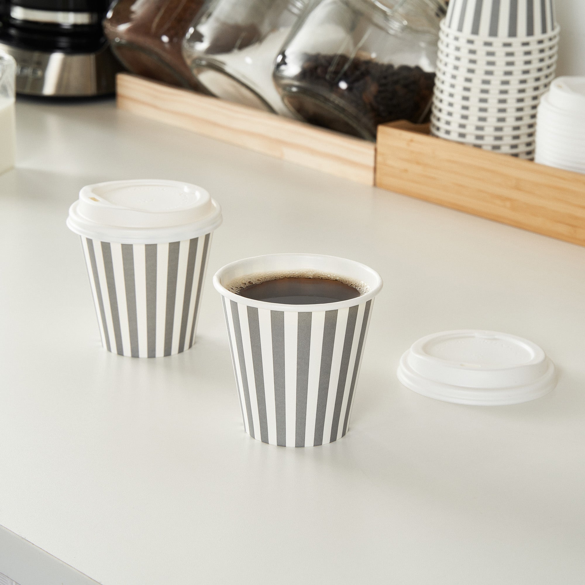 Restpresso 8 oz Gray and White Stripe Paper Single Wall Coffee Cup - with White Lid - 3 1/2"x 3 1/2"x 4" - 20 count box