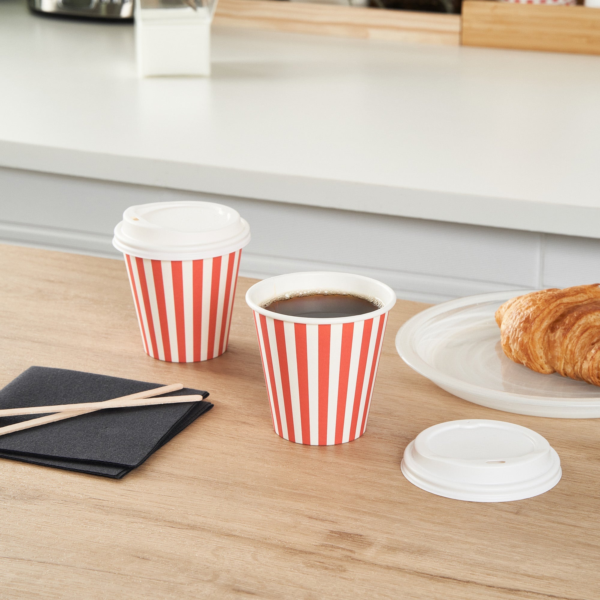 Restpresso 8 oz Red and White Stripe Paper Single Wall Coffee Cup - with White Lid - 3 1/2"x 3 1/2"x 4" - 20 count box