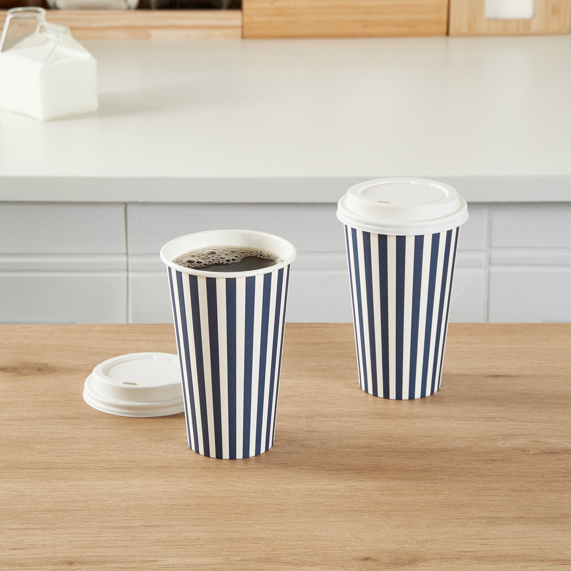 Restpresso 16 oz Blue and White Stripe Paper Single Wall Coffee Cup - with White Lid - 3 1/2"x 3 1/2"x 5 3/4" - 20 count box