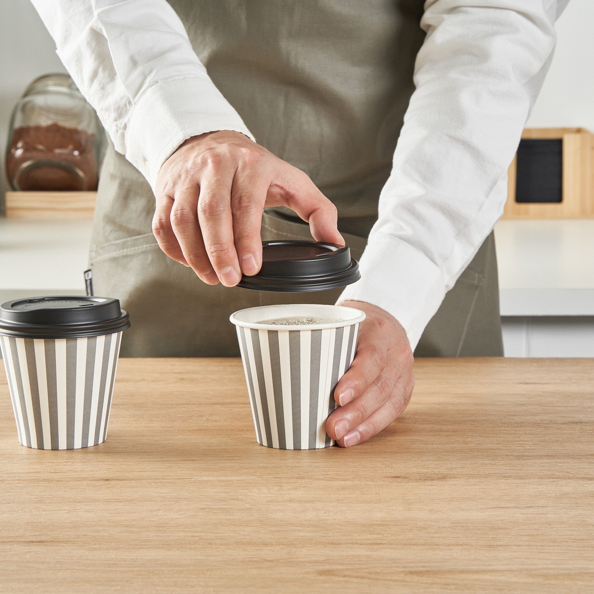 Restpresso 8 oz Gray and White Stripe Paper Single Wall Coffee Cup - with Black Lid - 3 1/2" x 3 1/2" x 3 1/4" - 20 count box