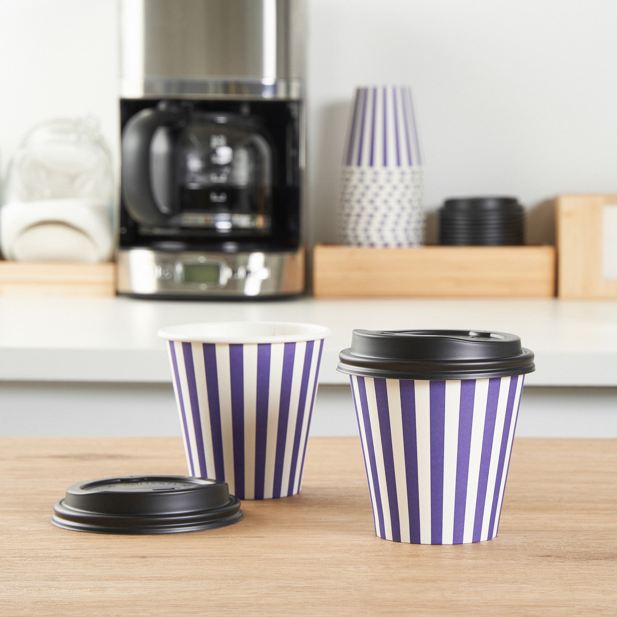Restpresso 8 oz Purple and White Stripe Paper Single Wall Coffee Cup - with Black Lid - 3 1/2" x 3 1/2" x 3 1/4" - 20 count box