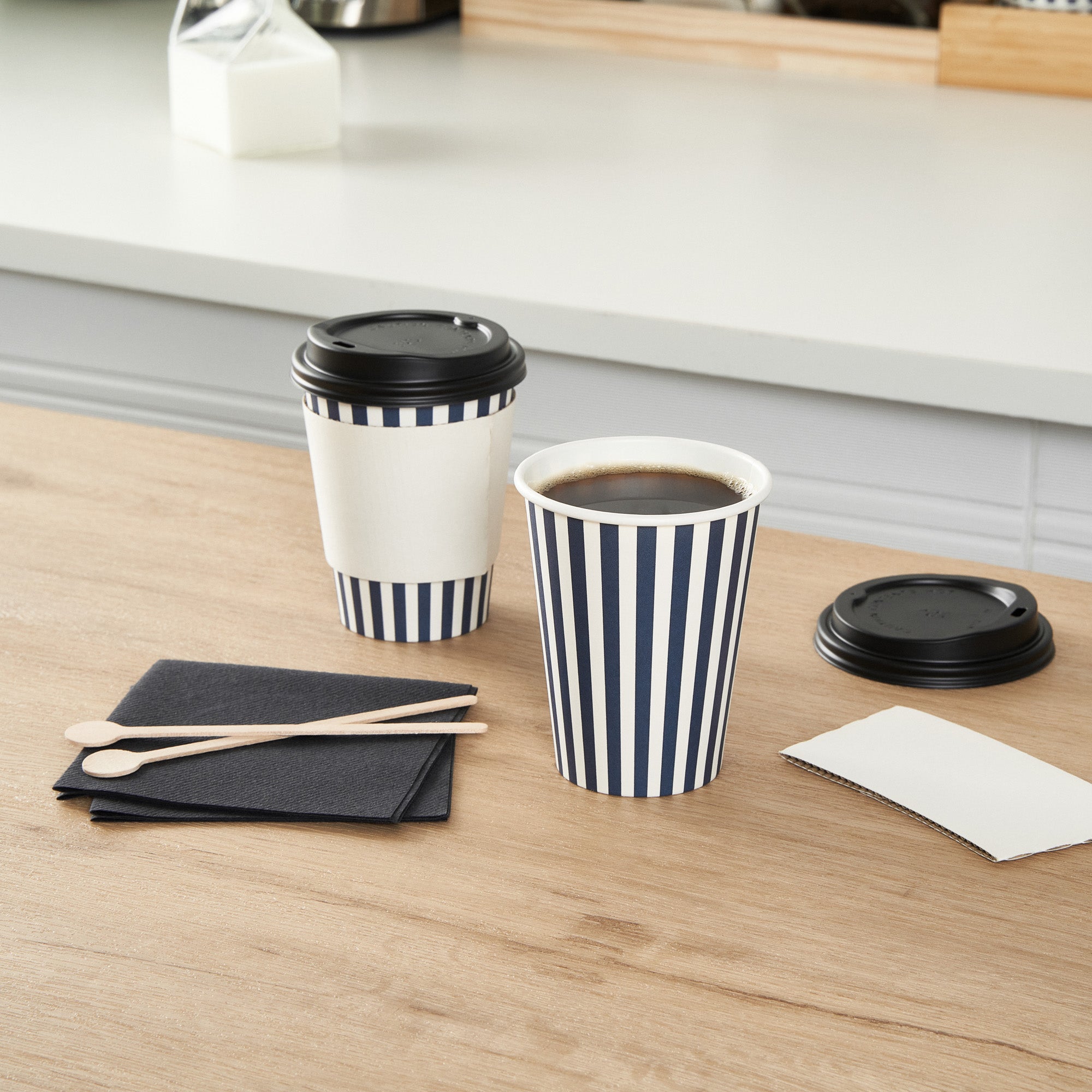 Restpresso 12 oz Blue and White Stripe Paper Single Wall Coffee Cup - with Black Lid - 3 1/2"x 3 1/2"x 4 1/4" - 400 count box