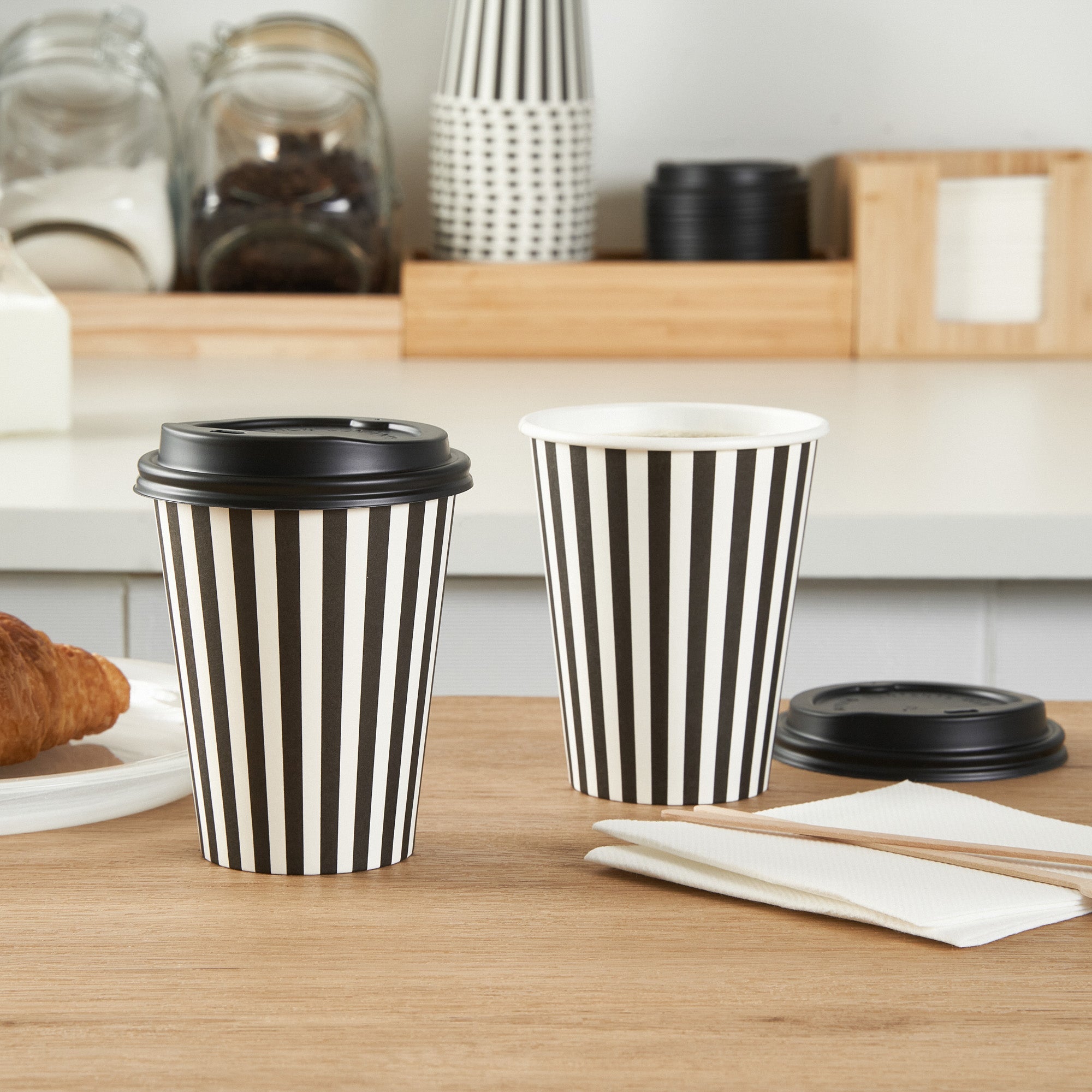 Restpresso 12 oz Black and White Stripe Paper Single Wall Coffee Cup - with Black Lid - 3 1/2"x 3 1/2"x 4 1/4" - 20 count box