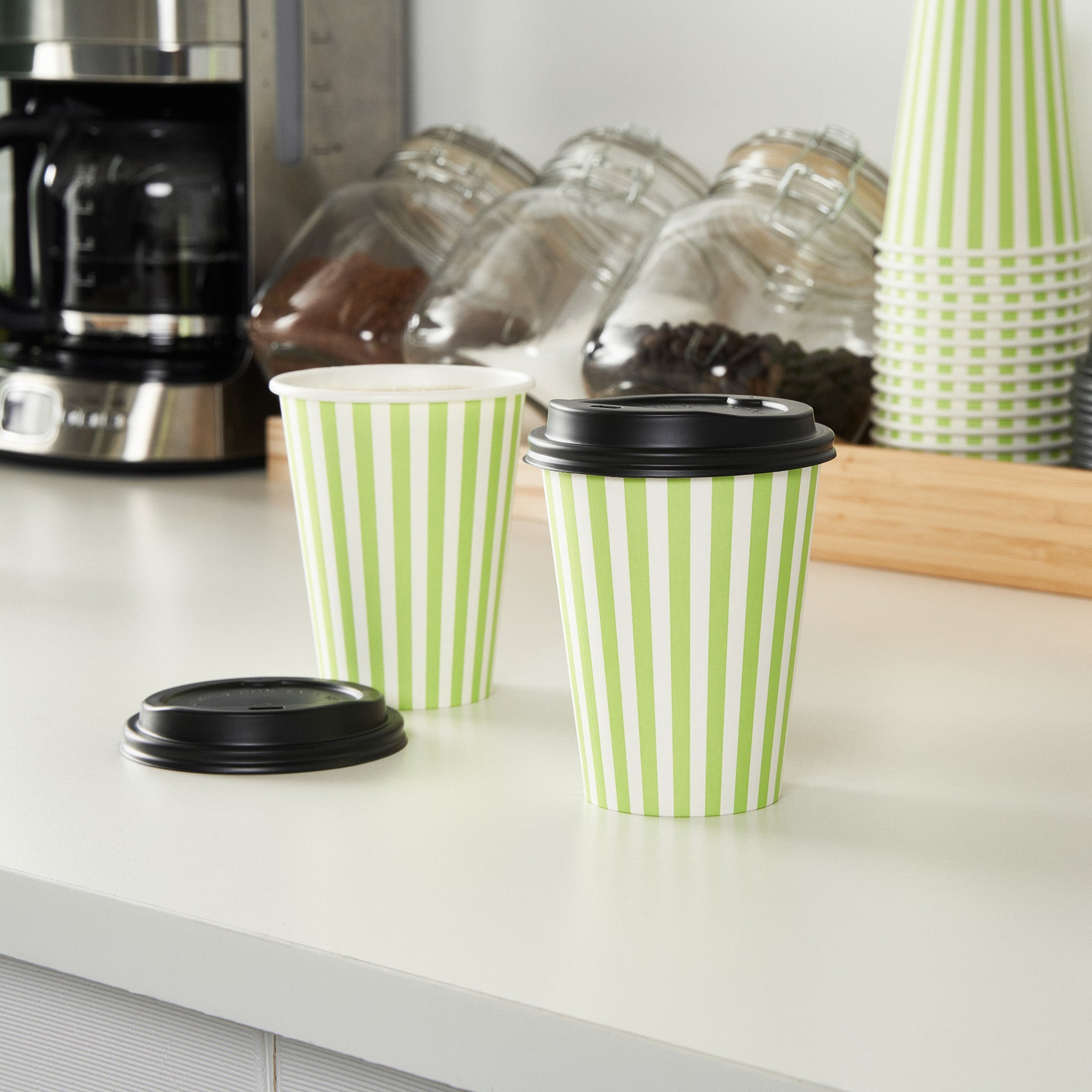 Restpresso 12 oz Green and White Stripe Paper Single Wall Coffee Cup - with Black Lid - 3 1/2"x 3 1/2"x 4 1/4" - 20 count box