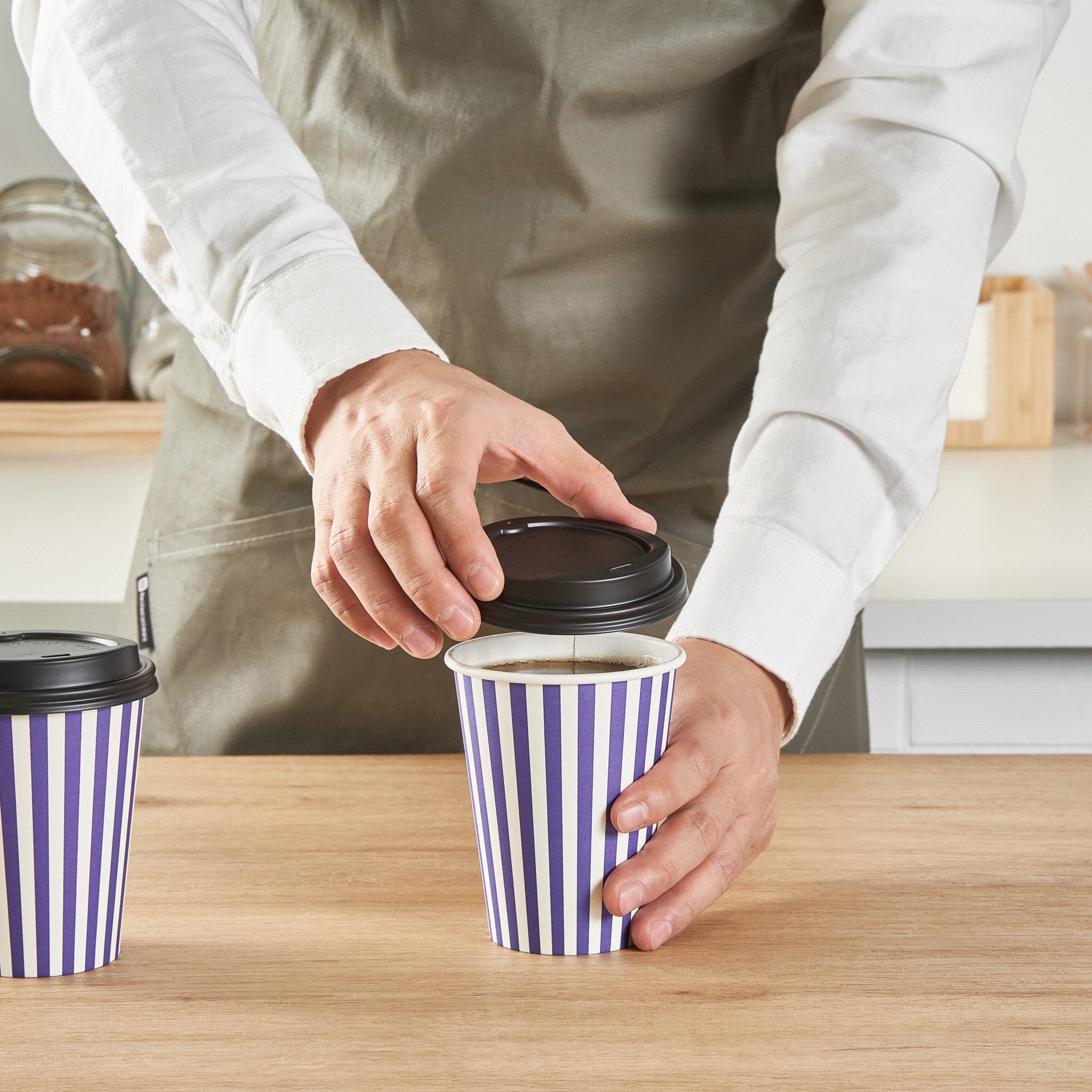 Restpresso 12 oz Purple and White Stripe Paper Single Wall Coffee Cup - with Black Lid - 3 1/2"x 3 1/2"x 4 1/4" - 20 count box