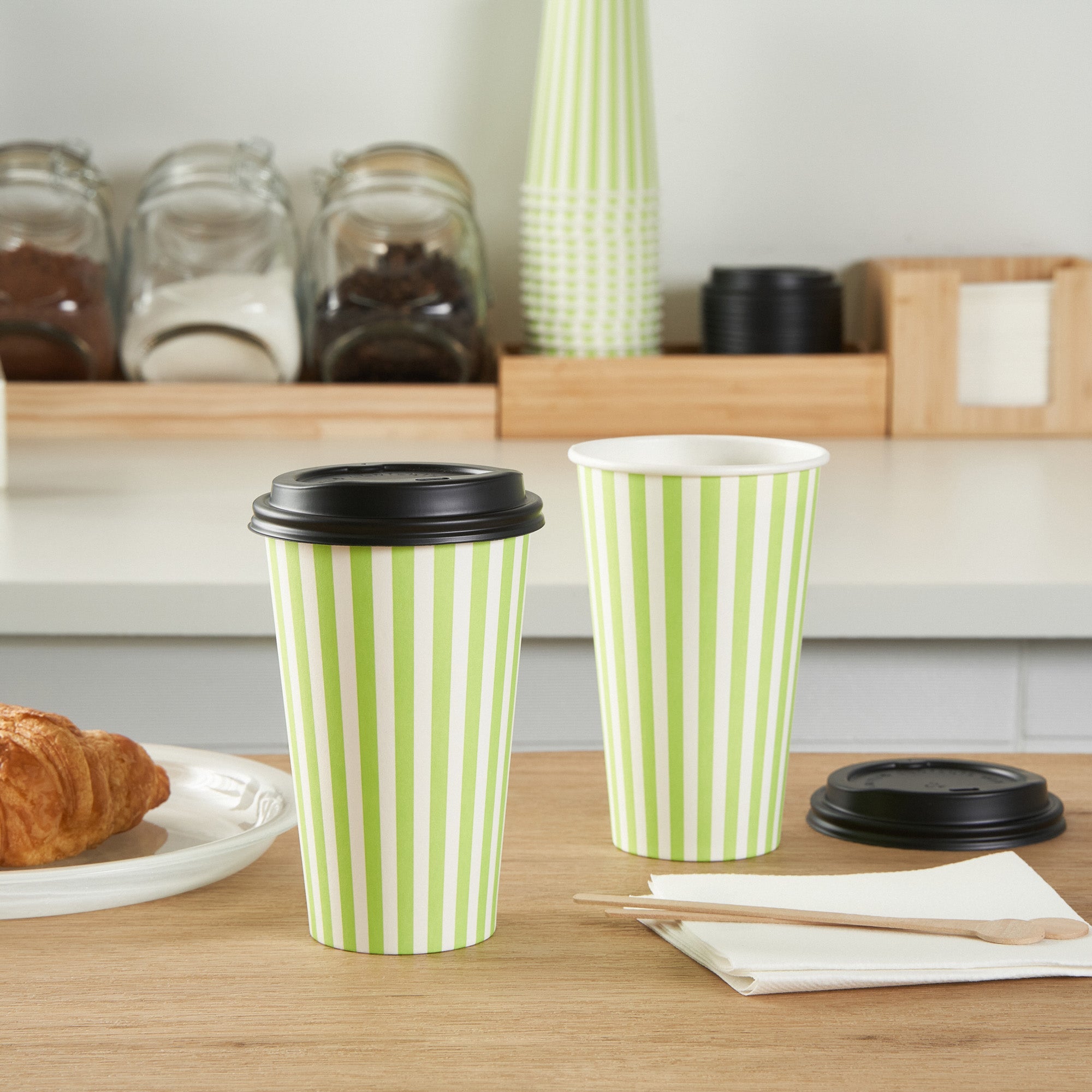 Restpresso 16 oz Green and White Stripe Paper Single Wall Coffee Cup - with Black Lid - 3 1/2"x 3 1/2"x 5 1/2" - 20 count box