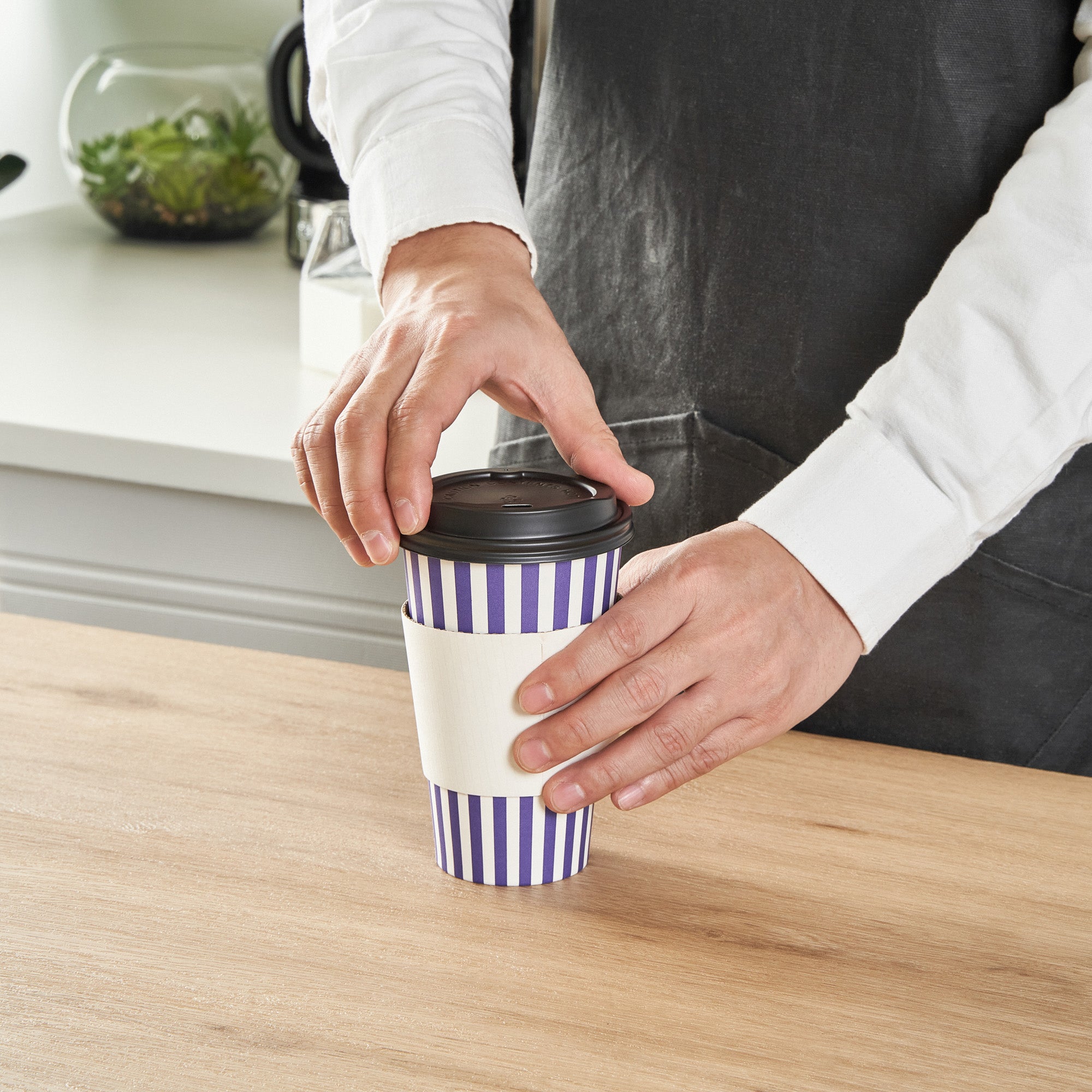 Restpresso 16 oz Purple and White Stripe Paper Single Wall Coffee Cup - with Black Lid - 3 1/2"x 3 1/2"x 5 1/2" - 400 count box