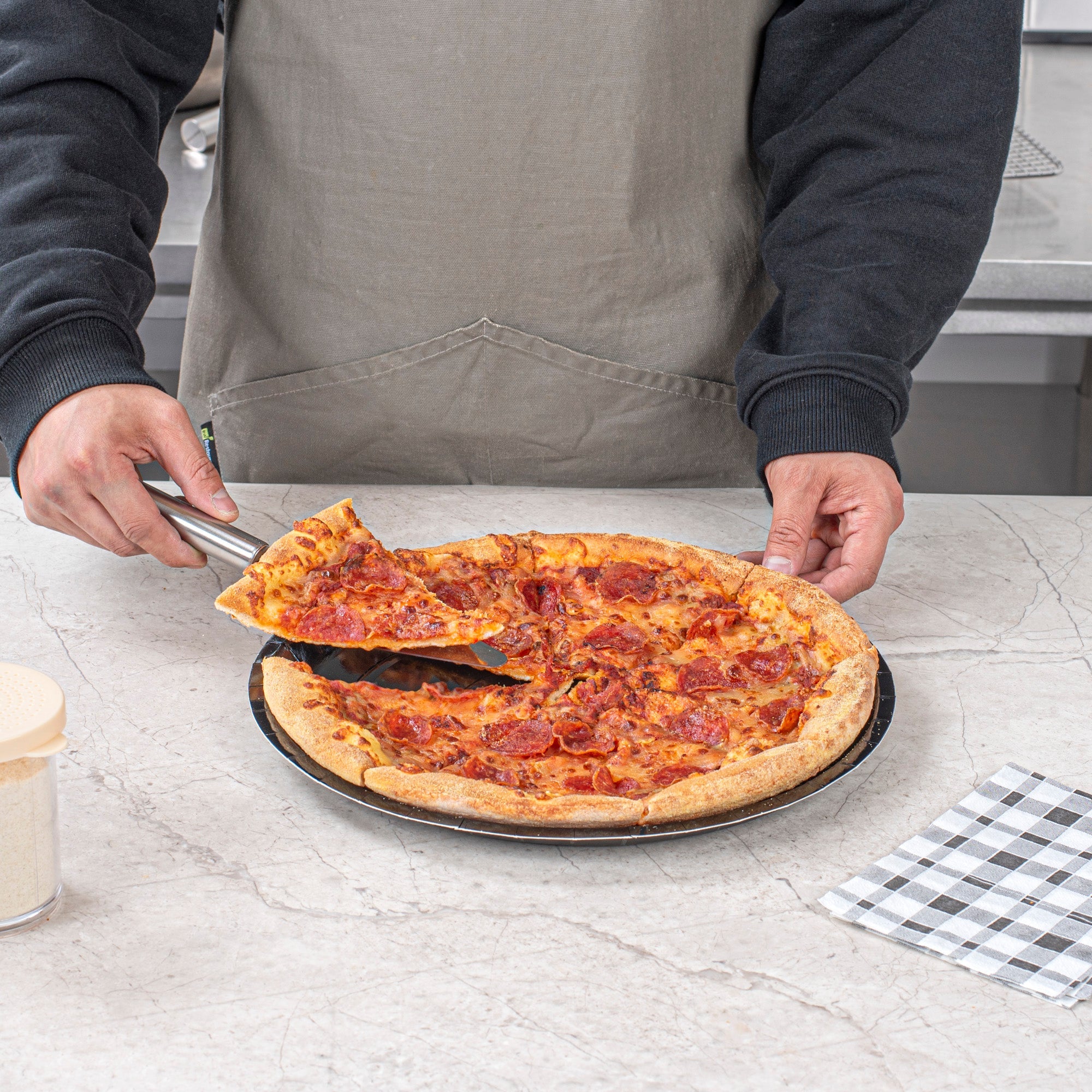 Eco Pie Round Black Paperboard Pizza Tray - Oven-Safe - 12'' - 50 count box
